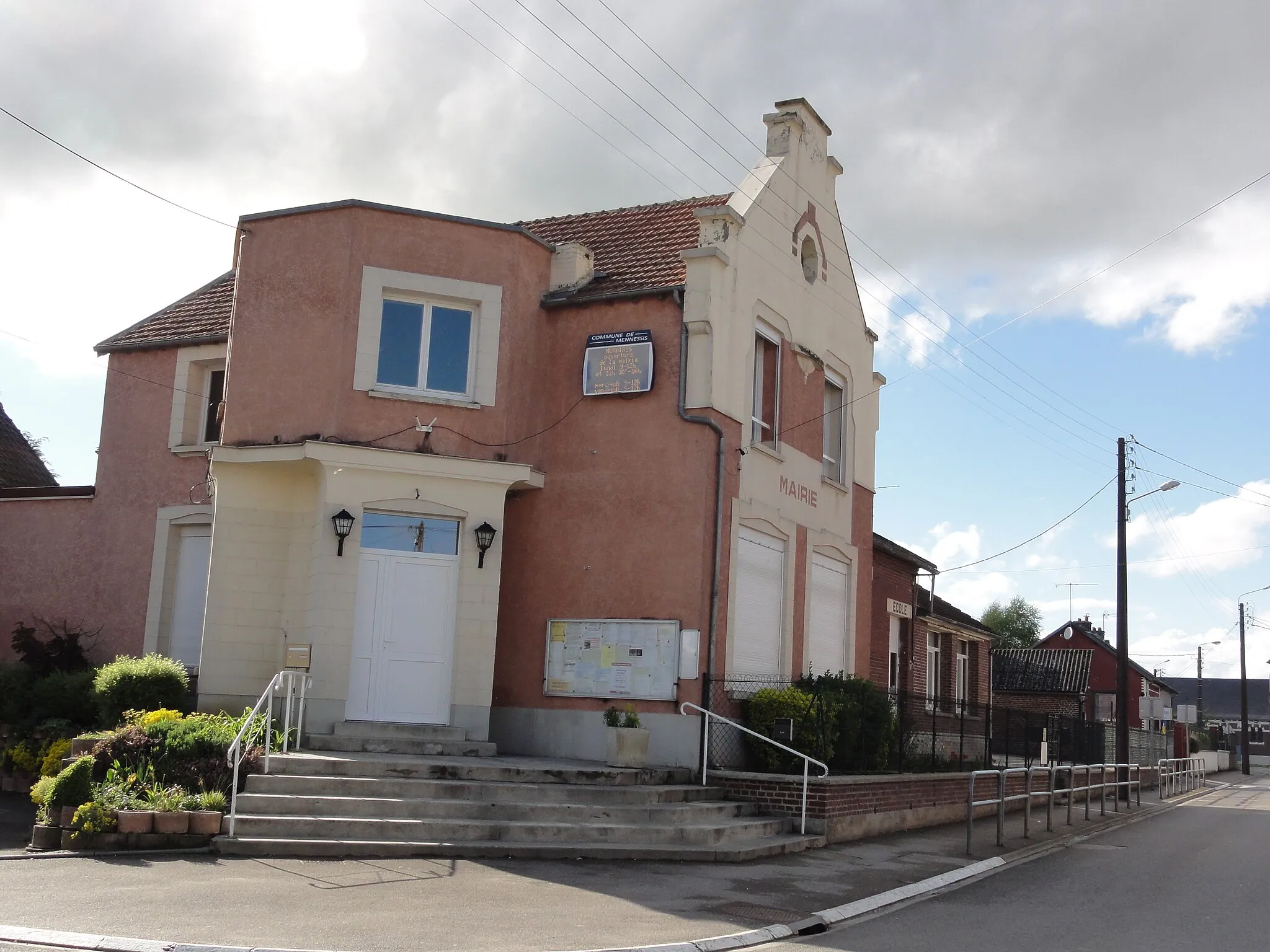 Photo showing: Mennessis (Aisne) mairie