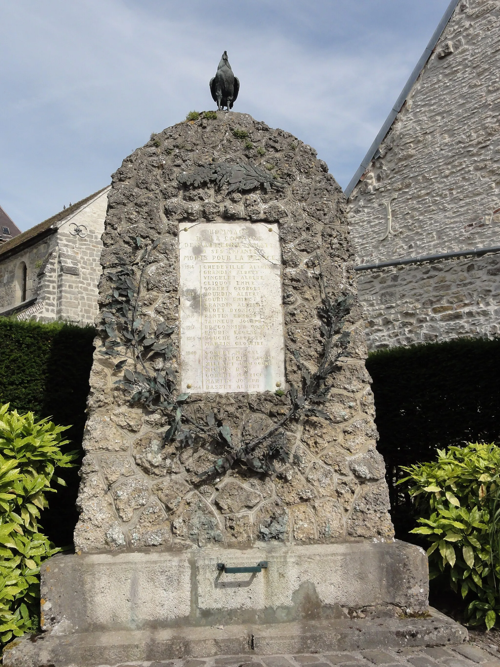 Photo showing: Mauregny-en-Haye (Aisne) monument aux morts