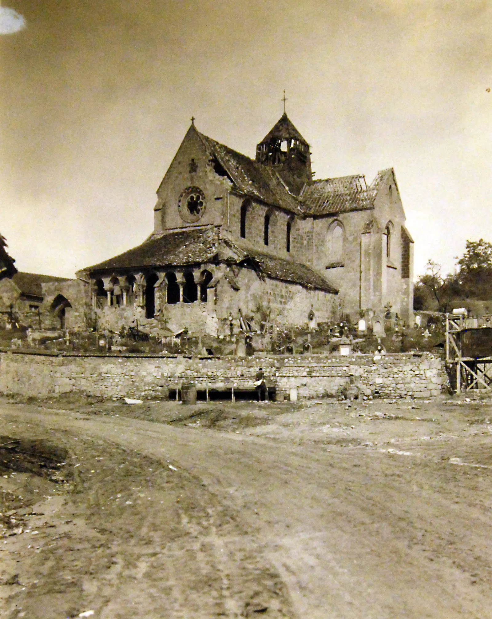 Photo showing: Lot-8296-6: American Expeditionary Forces, WWI. church at Mareuil-en-Dole, the town where the Office of the Division Quartermaster of the 77th Division was located.   Behind this church, many of the men are buried, September 10, 1918.  U.S. Army Signal Corps Photograph.   Courtesy of the Library of Congress.  (2016/12/02).