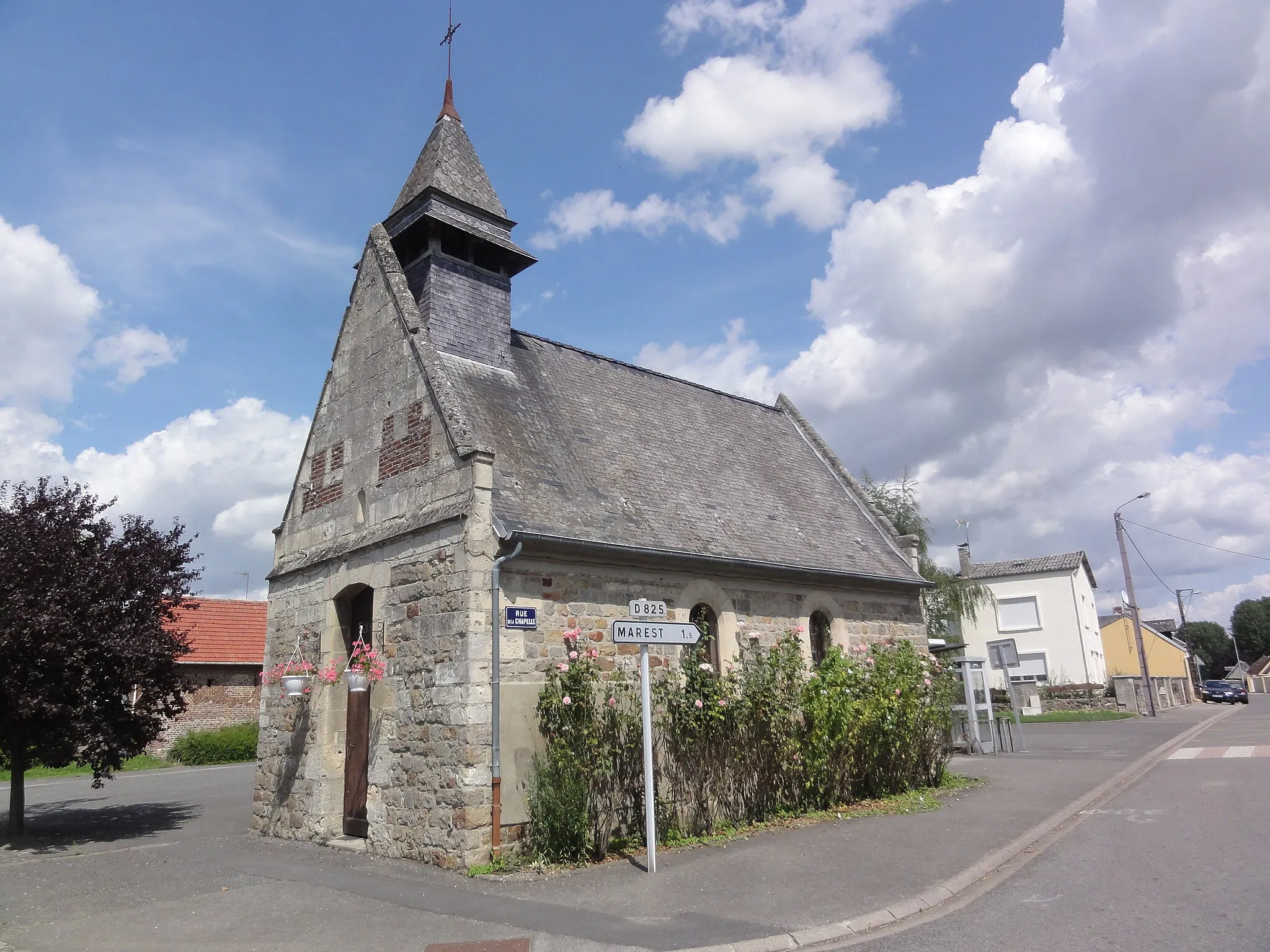 Photo showing: Marest-Dampcourt (Aisne) chapelle à Dampcourt