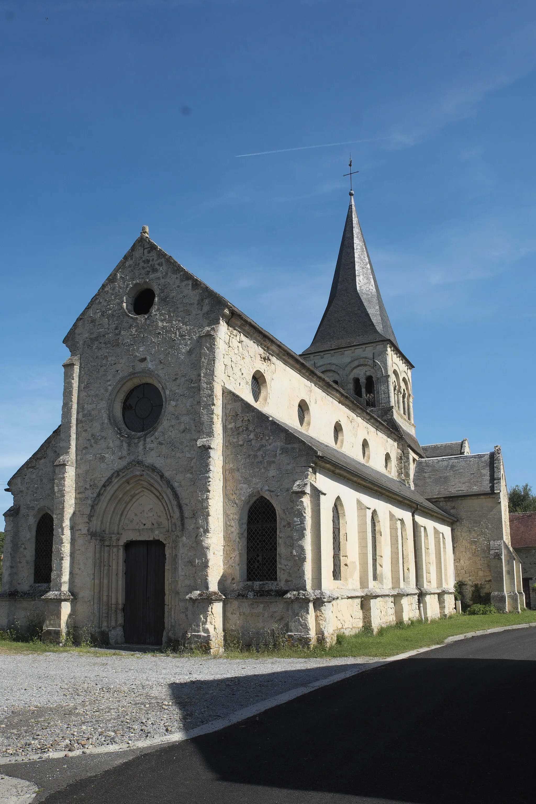 Photo showing: Kirche Église Notre-Dame in Monthiers im Département Aisne in der Region Hauts-de-France/Frankreich