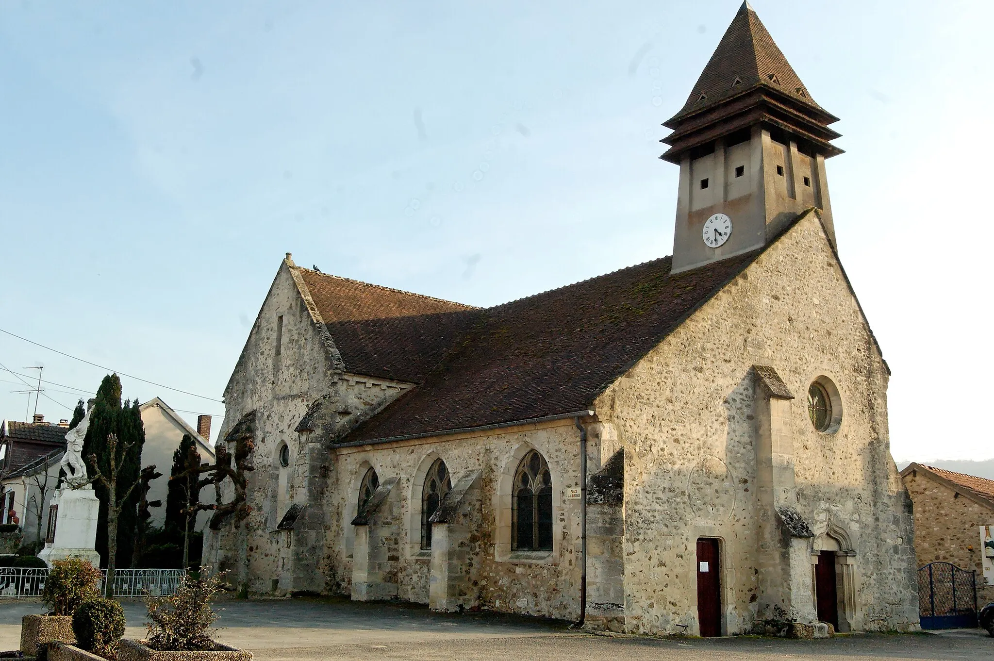 Photo showing: Église de Passy-sur-Marne.