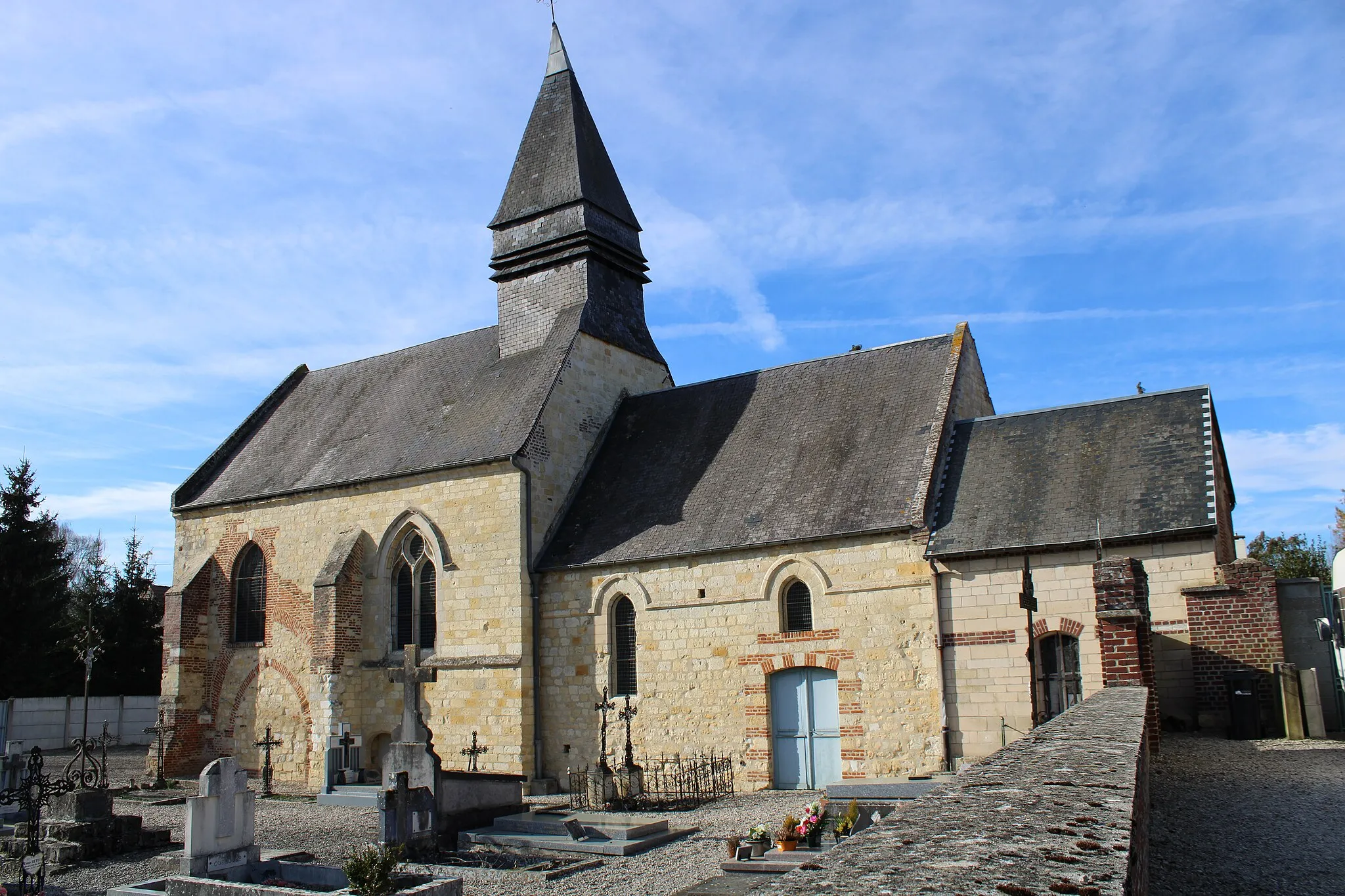 Photo showing: L'église Saint-Rémi