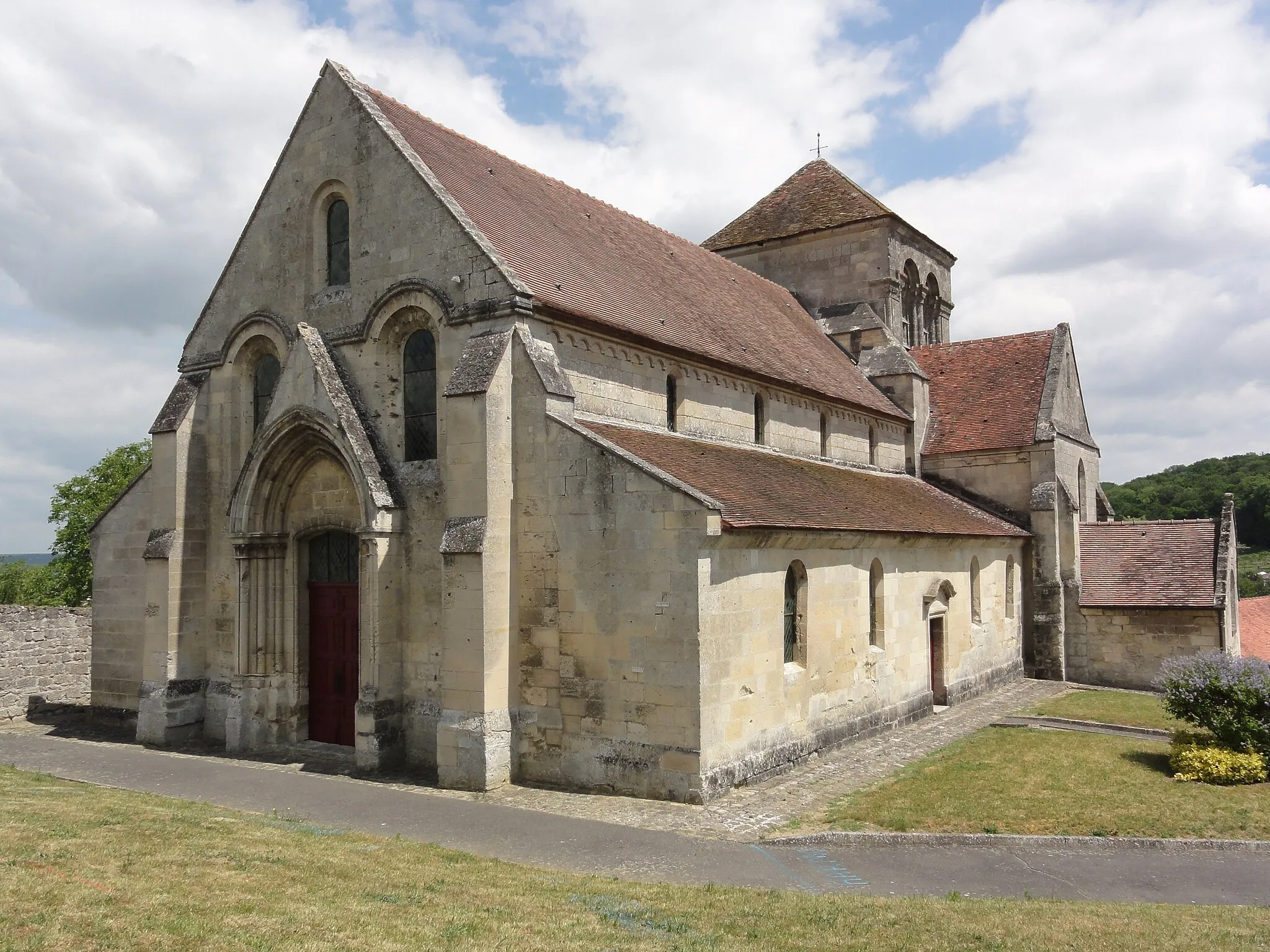 Photo showing: Église Saint-Léger de Pernant (Aisne)