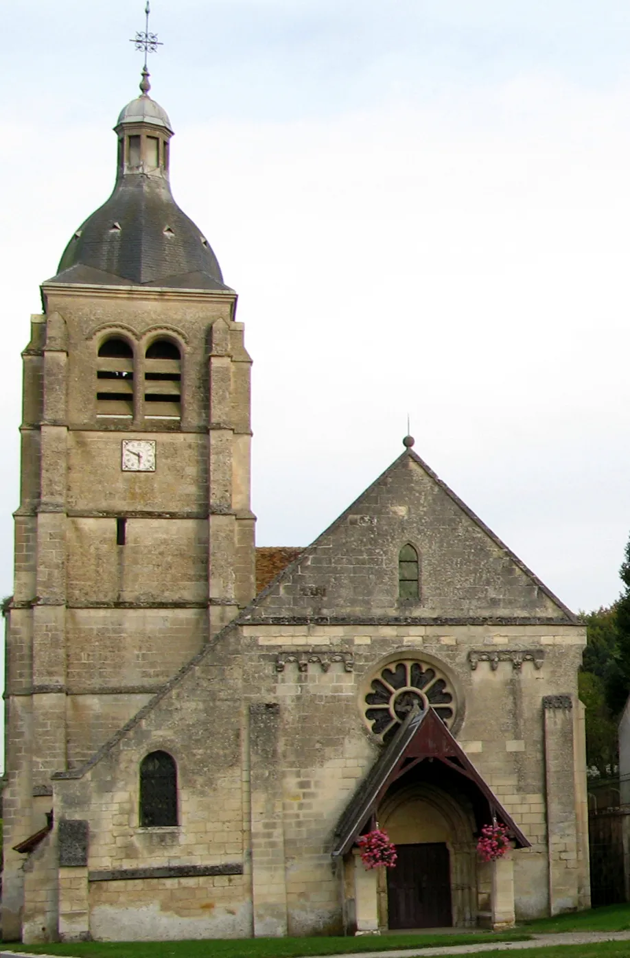 Photo showing: Saint-Bandry (Aisne, France) -
L'église..
.