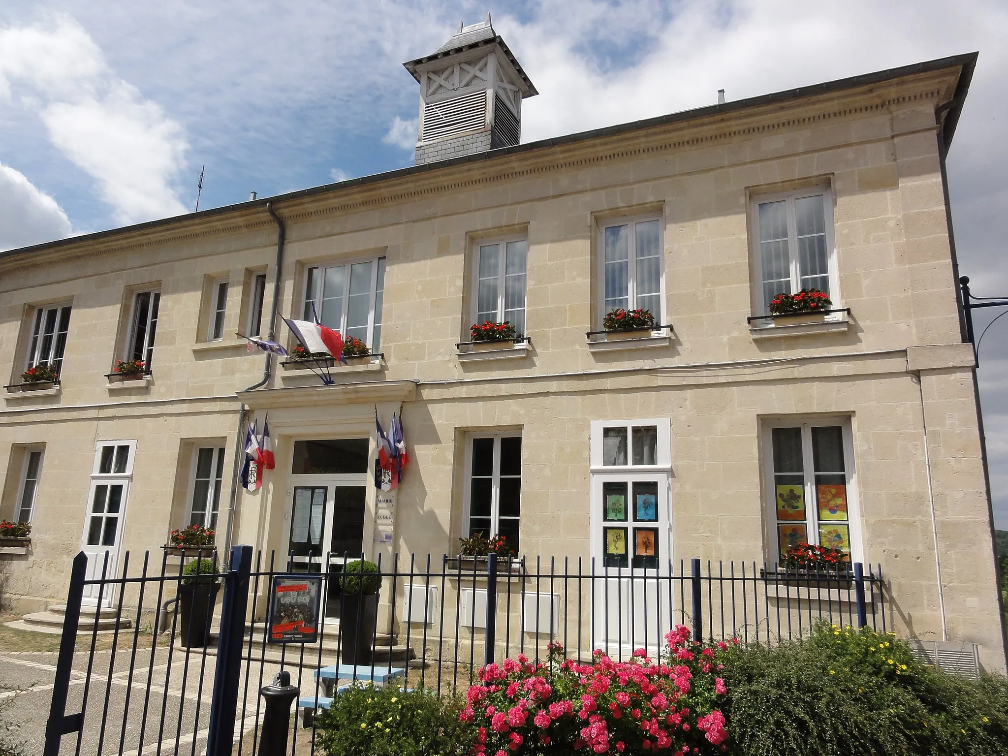 Photo showing: Ressons-le-Long (Aisne) mairie-école
