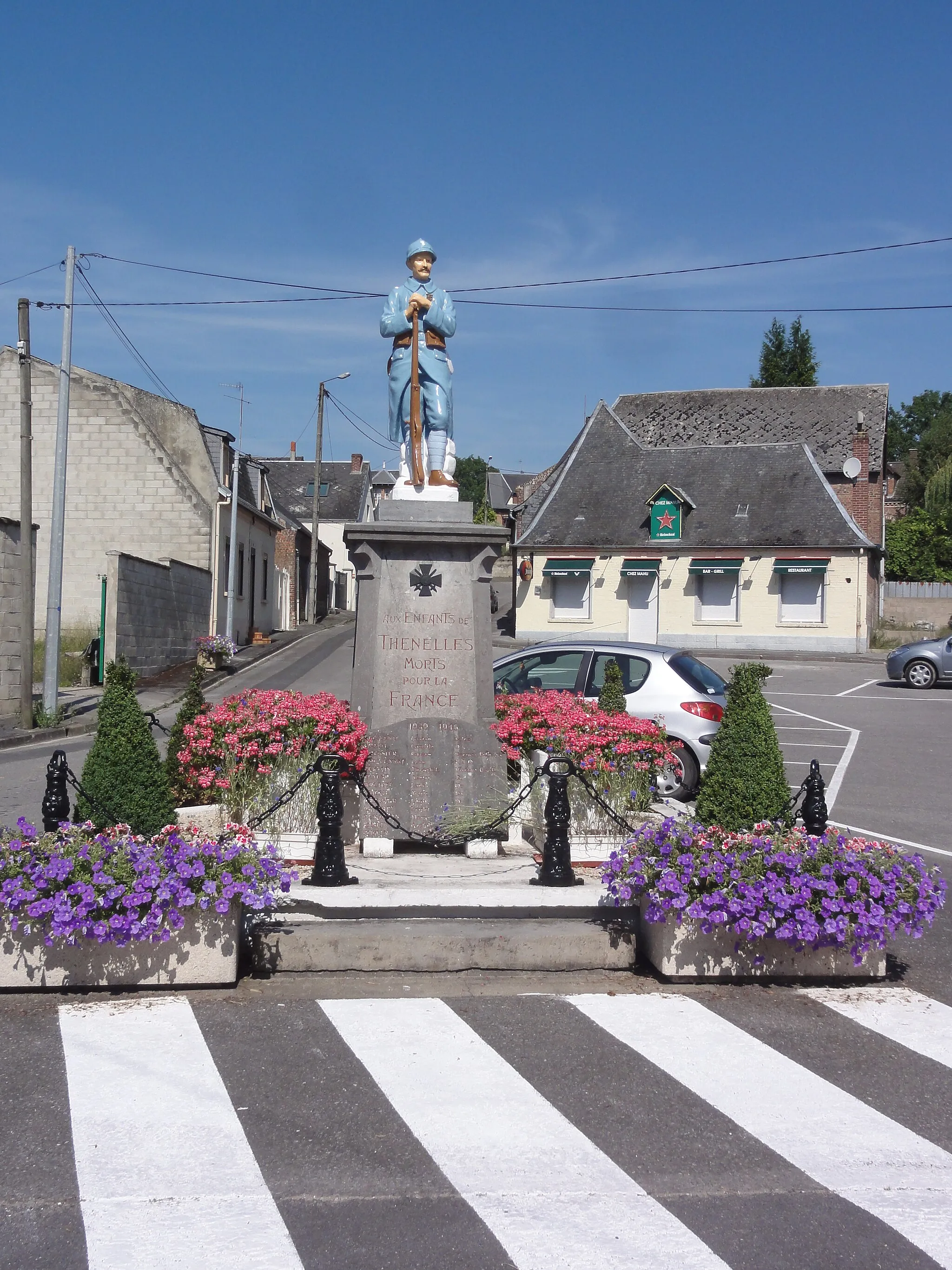 Photo showing: Thenelles (Aisne) monument aux morts