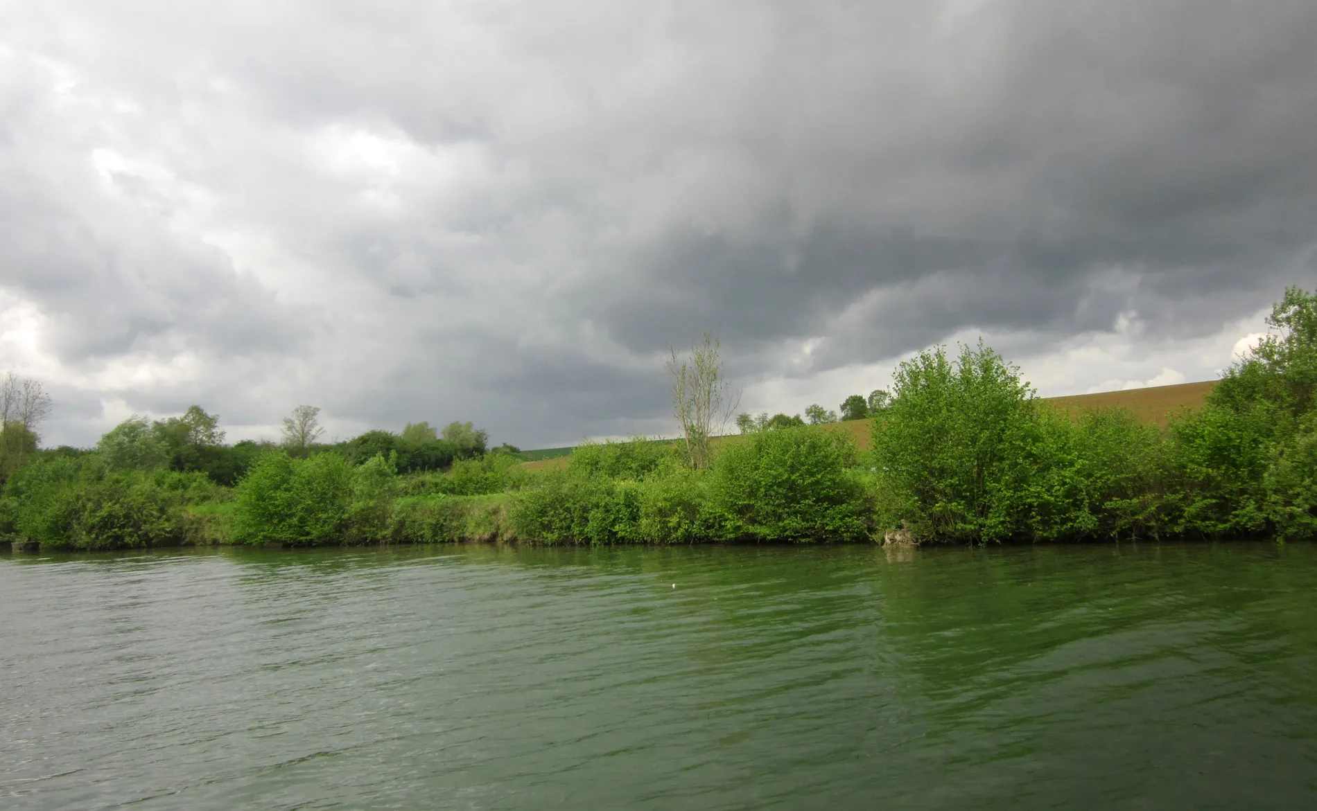 Photo showing: Canal de Saint-Quentin, near Fontaine-lès-Clercs