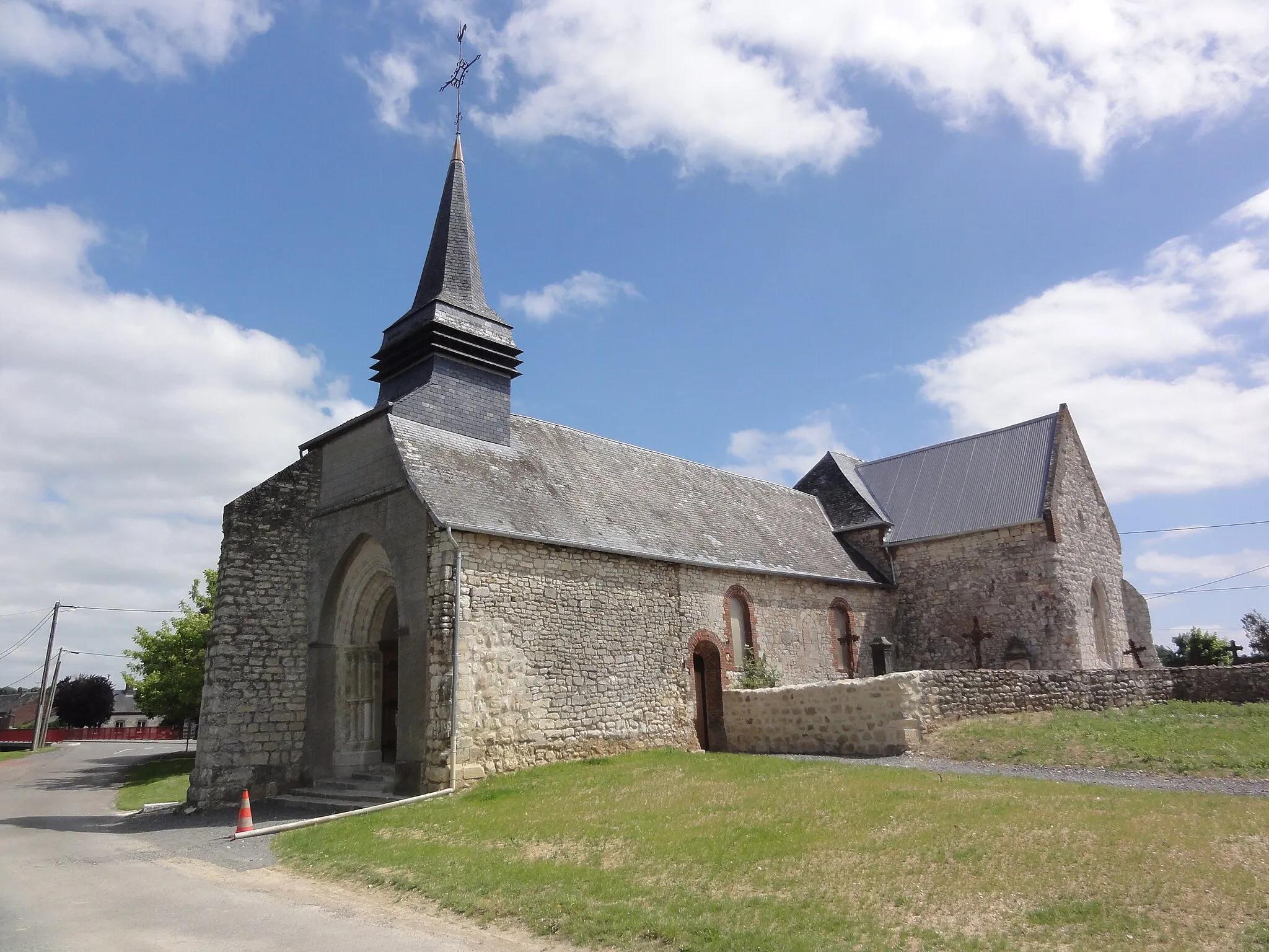 Photo showing: Tavaux-et-Pontséricourt (Aisne) église de Pontséricourt