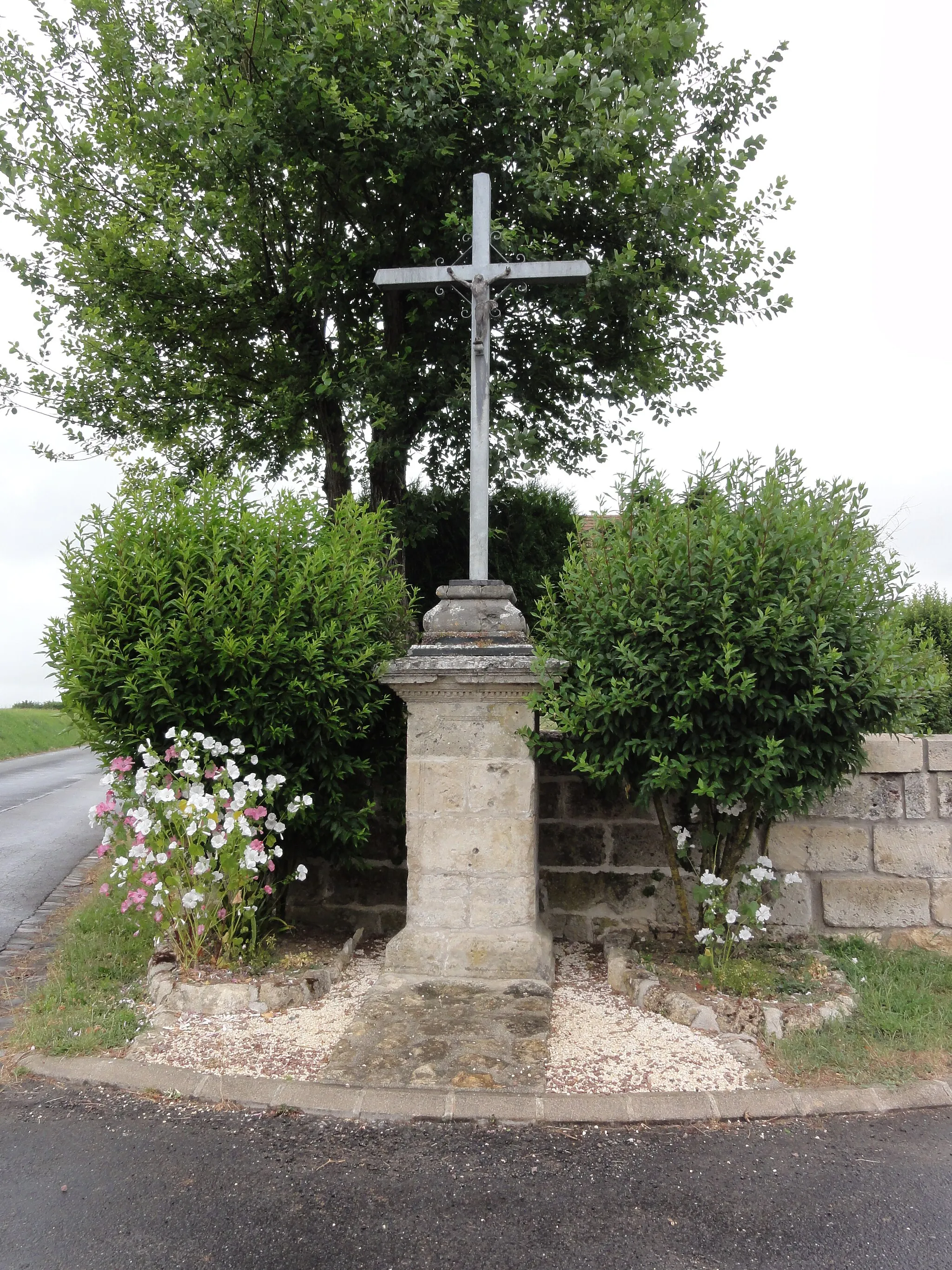Photo showing: Terny-Sorny (Aisne) croix de chemin