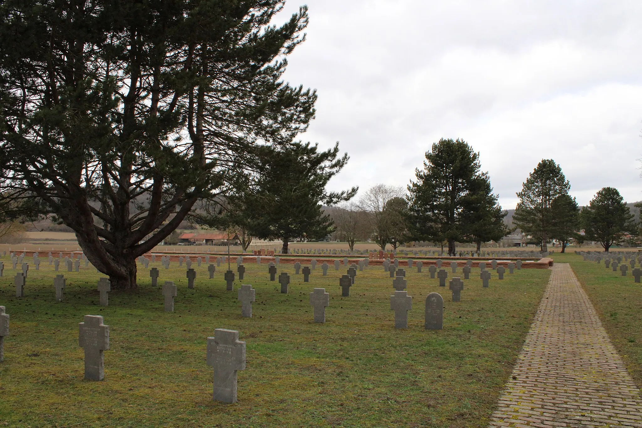 Photo showing: Le cimetière militaire allemand de Soupir