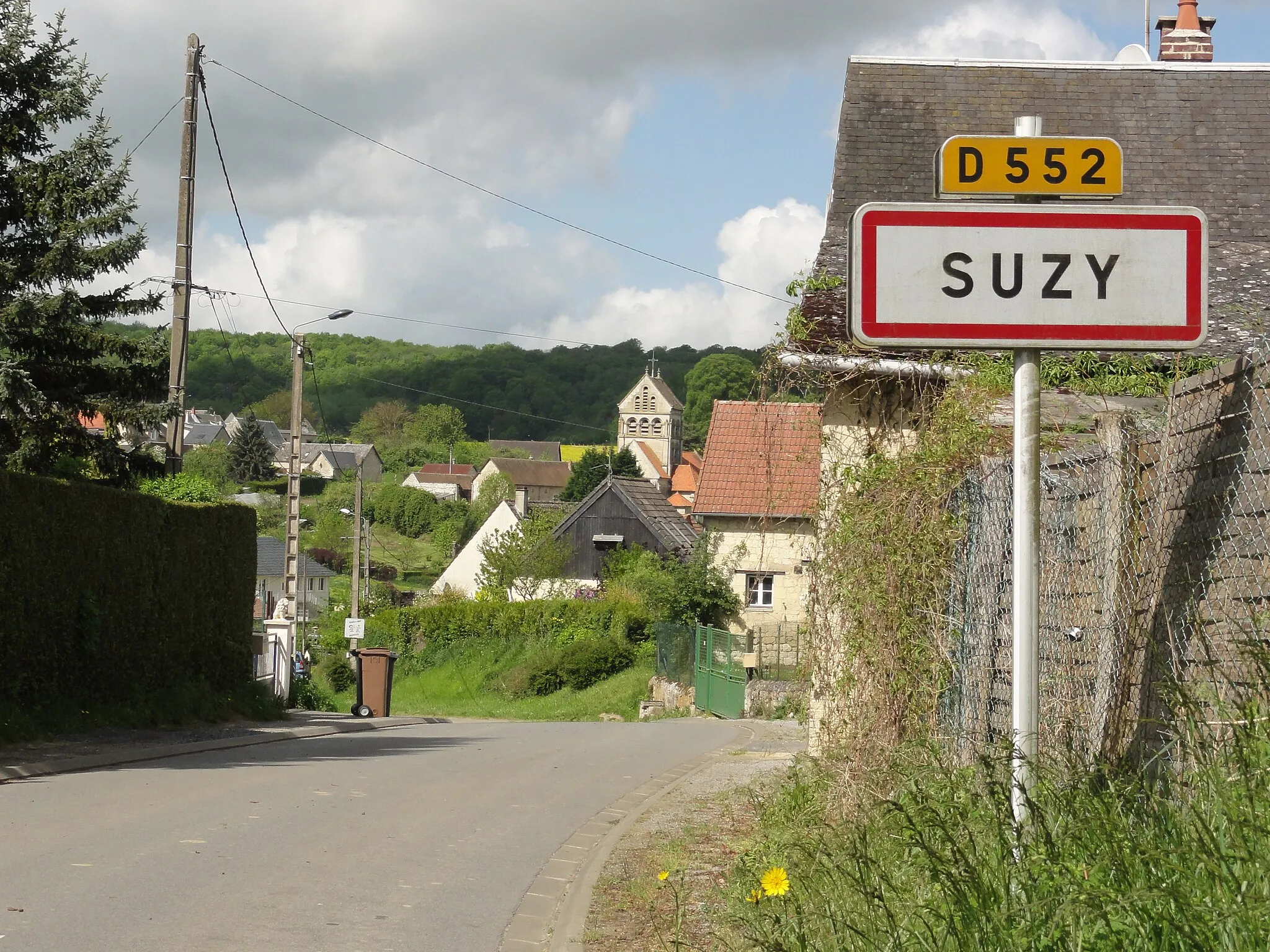 Photo showing: Suzy (Aisne) city limit sign