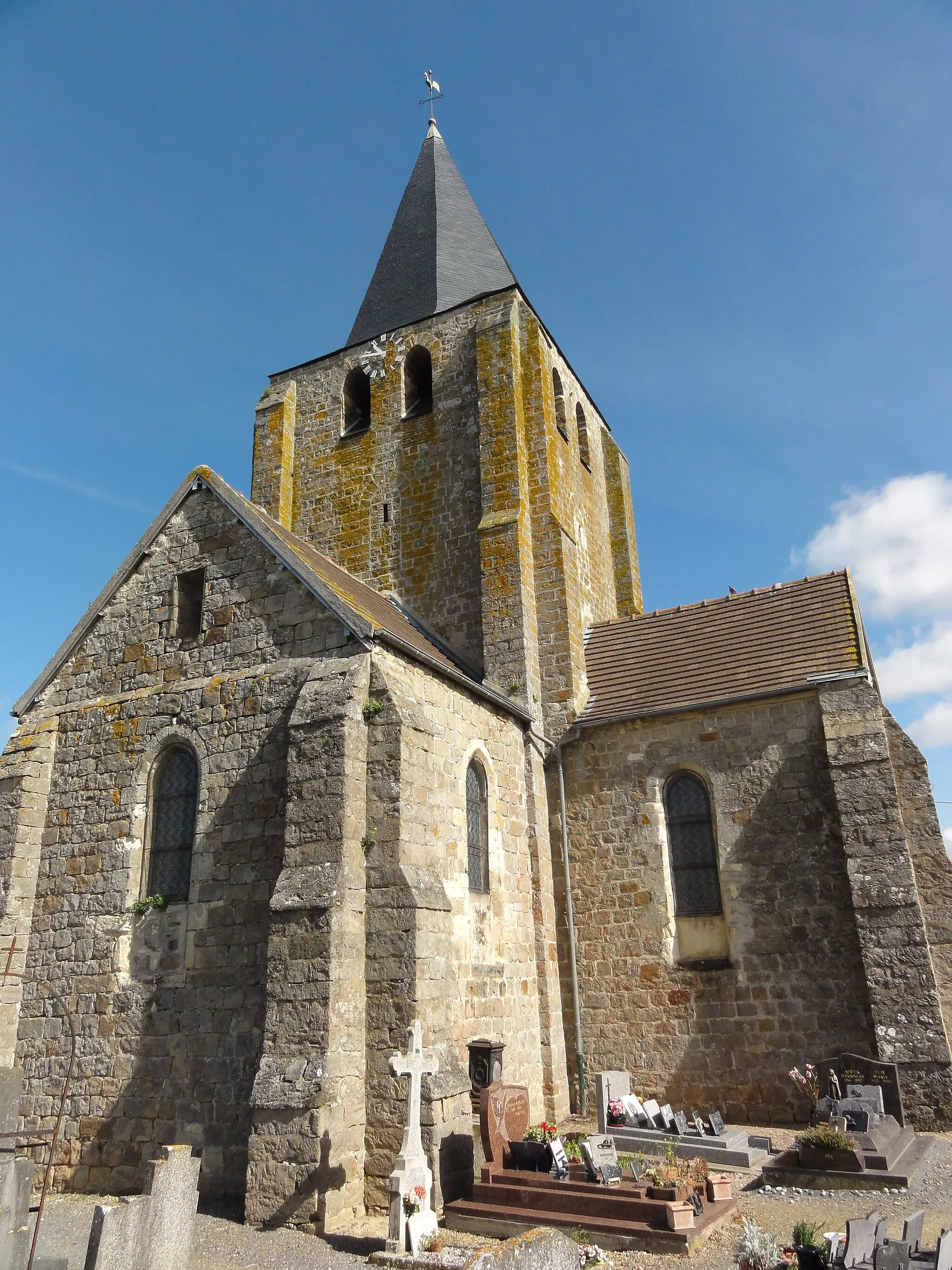 Photo showing: Verneuil-sur-Serre (Aisne) église