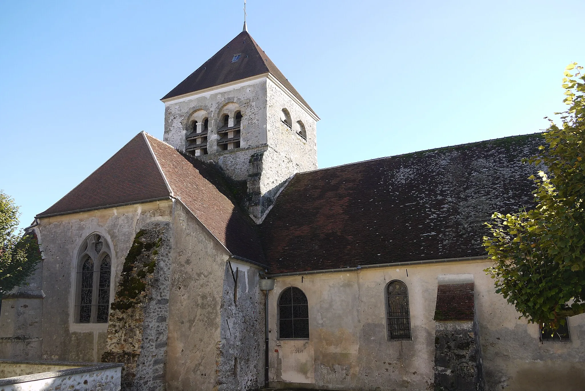 Photo showing: Église Sainte-Croix de Viels-Maisons