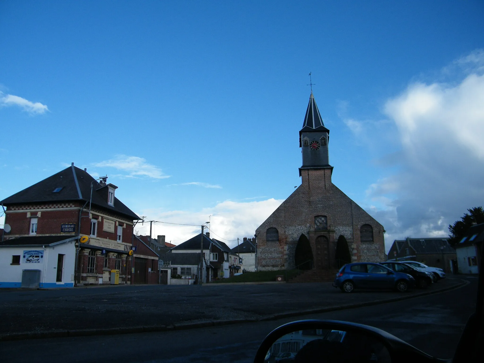 Photo showing: L'église Saint-Etienne, près de la Poste.