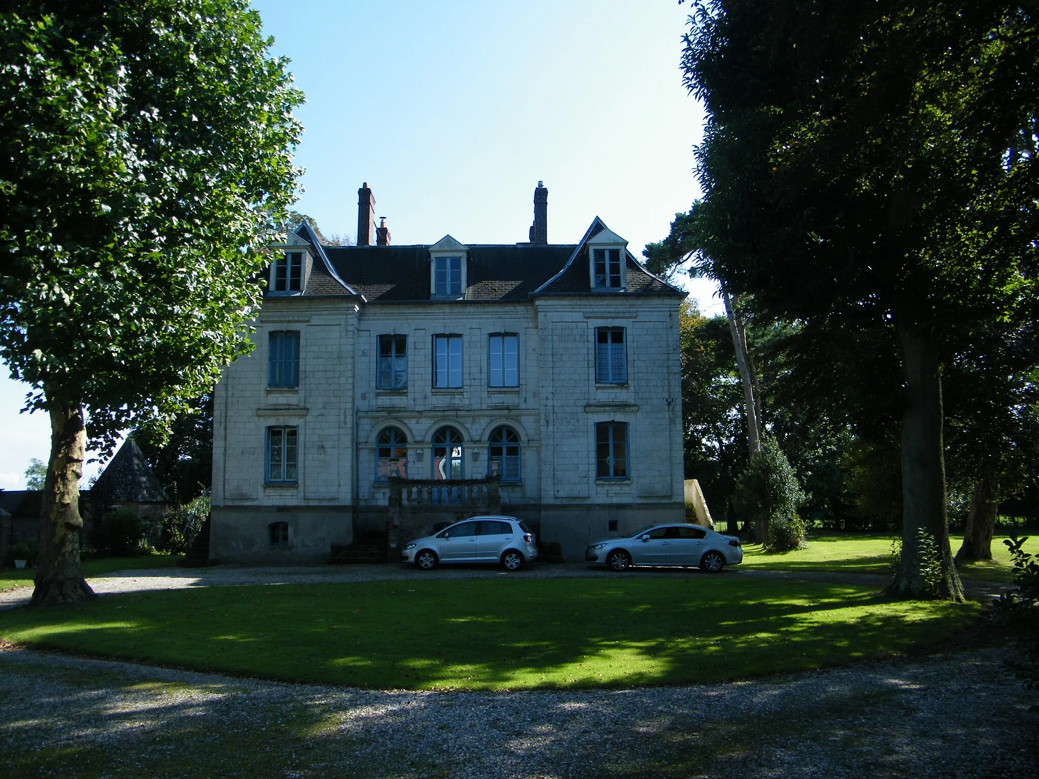 Photo showing: St Quentin-Lamotte, Somme, France, Château de La Motte.
