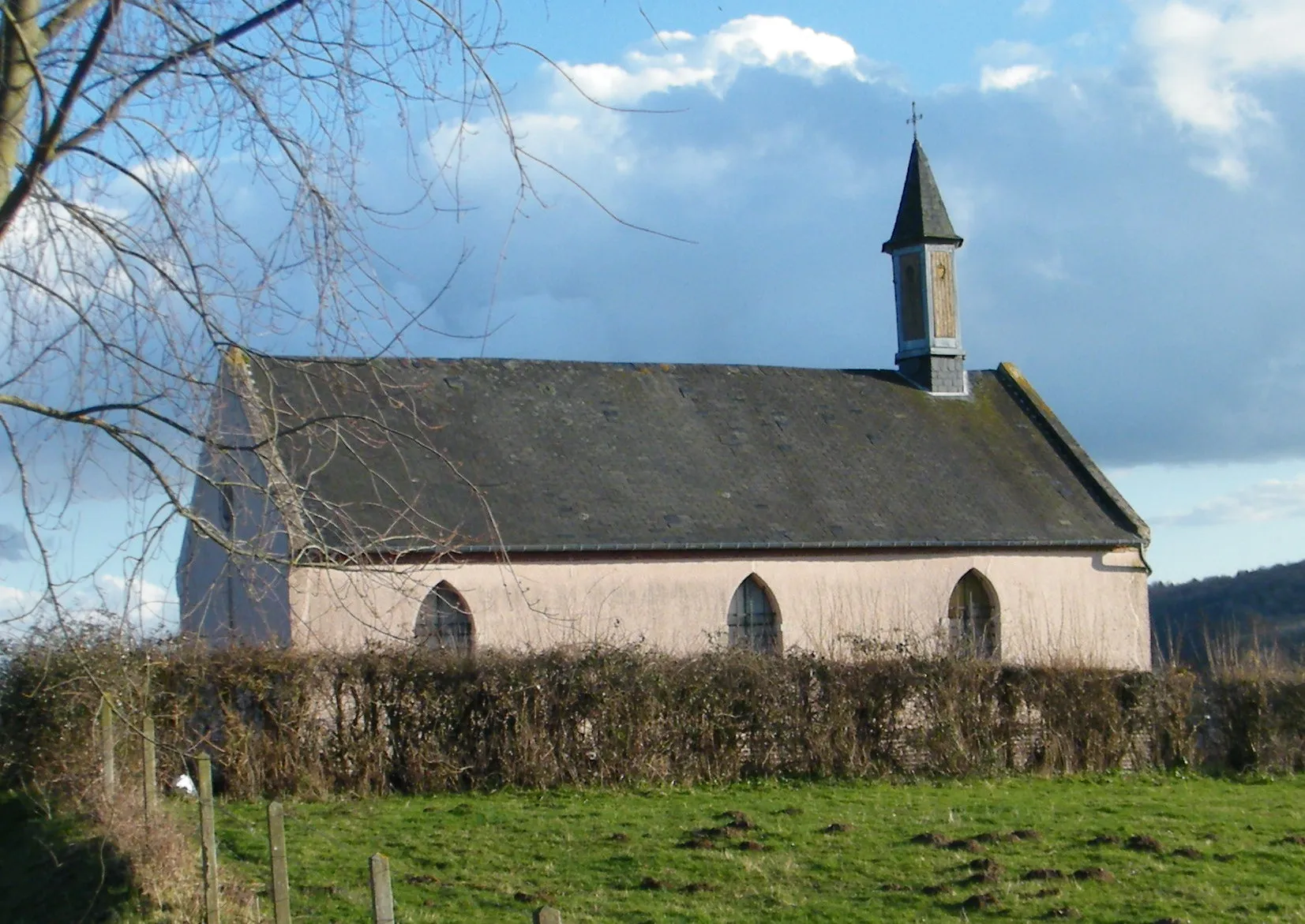 Photo showing: La chapelle Saint-Sauveur à Bouvaincourt-sur-Bresle, Somme, France.