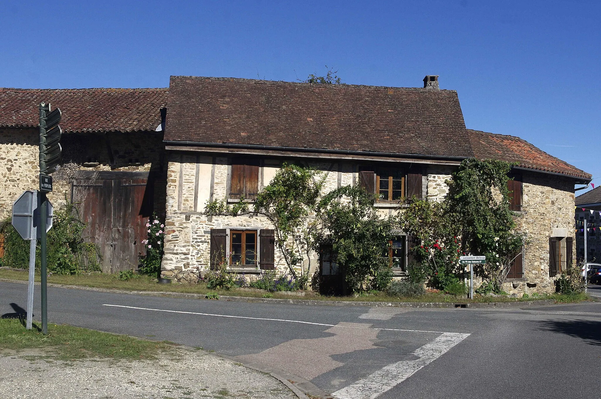 Photo showing: Maison à Pageas. Haute-Vienne, France.