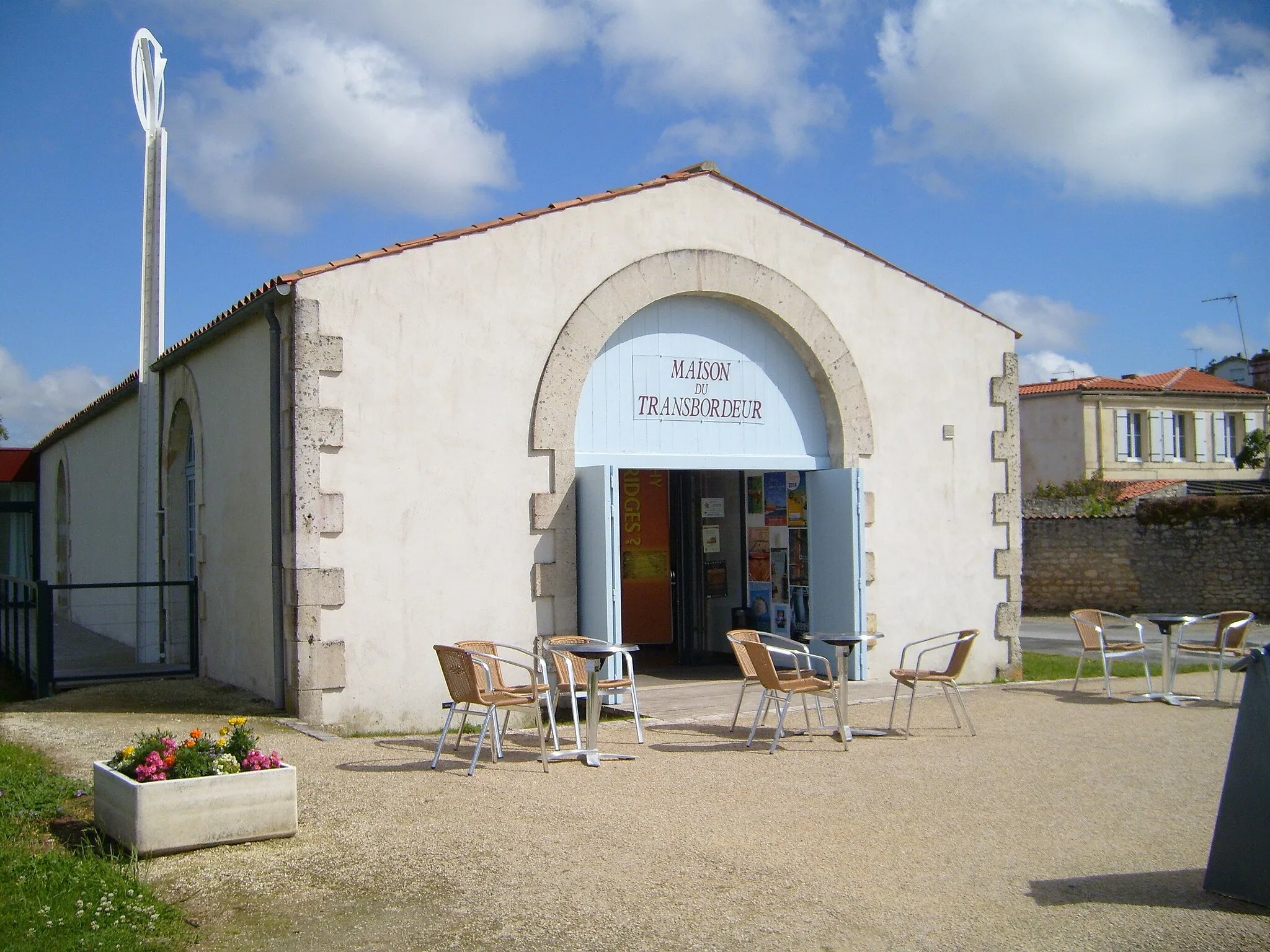 Photo showing: La Maison du Transbordeur Echillais