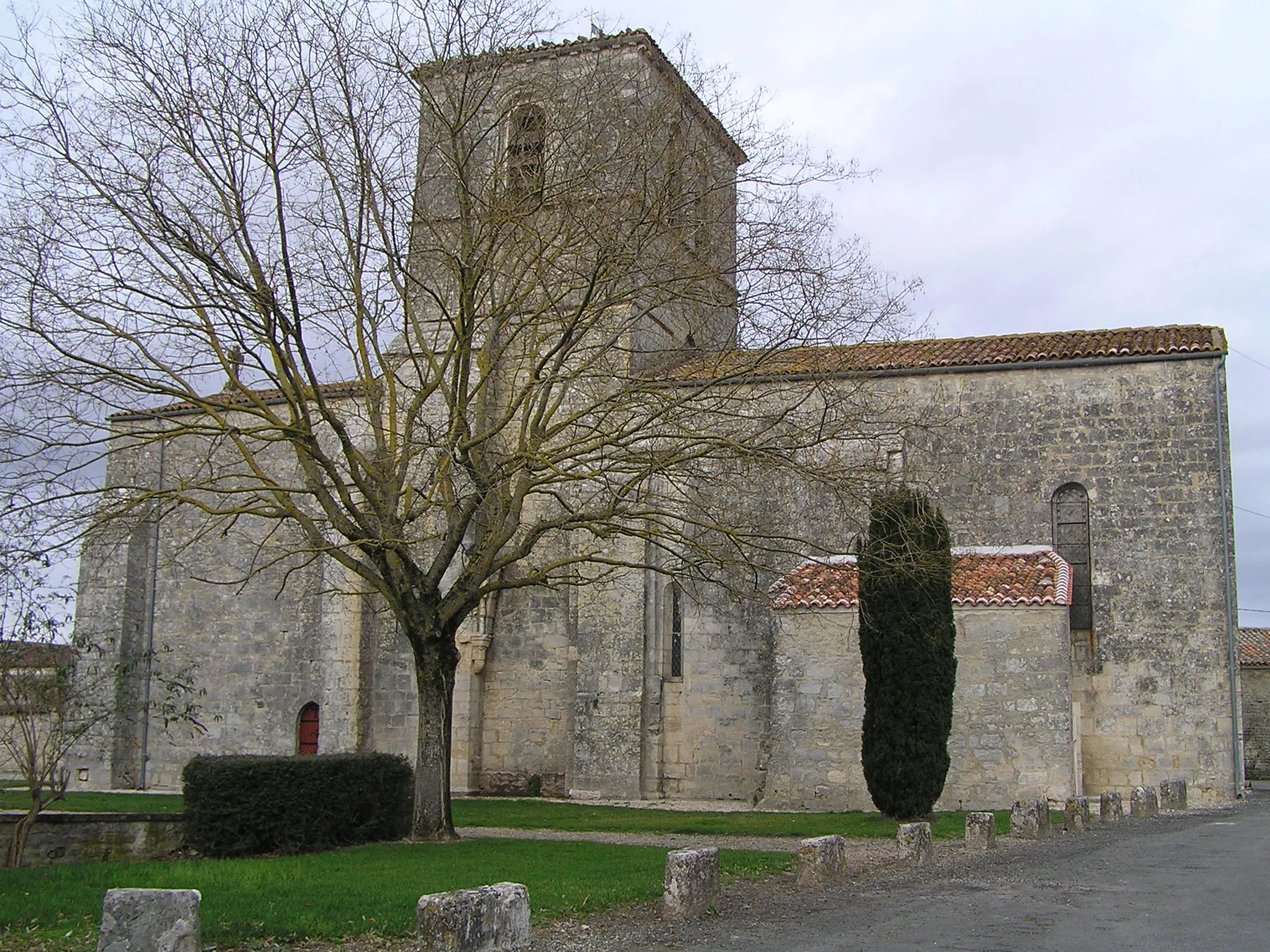 Photo showing: église de Foussignac