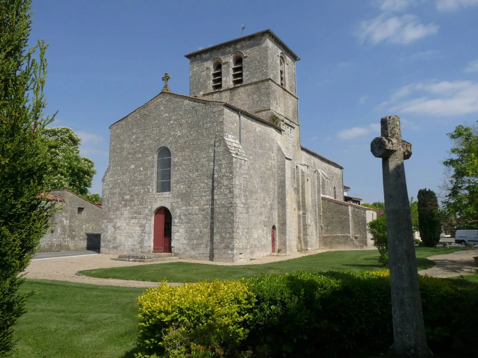 Photo showing: église de Foussignac, Charente, France