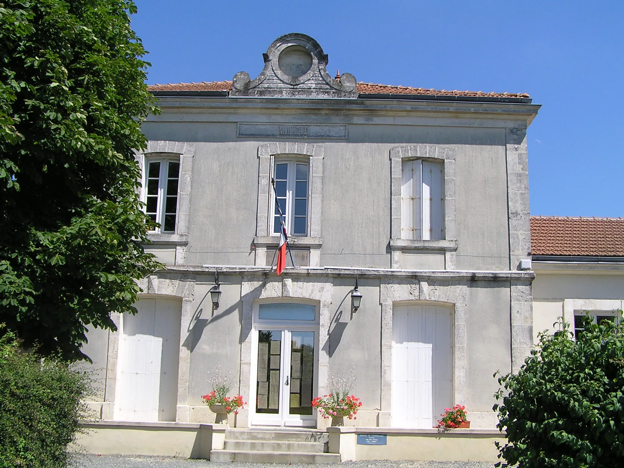 Photo showing: mairie de Courbillac