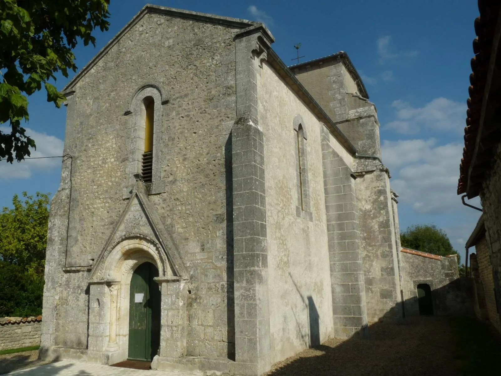 Photo showing: église de Vignolles (16), France