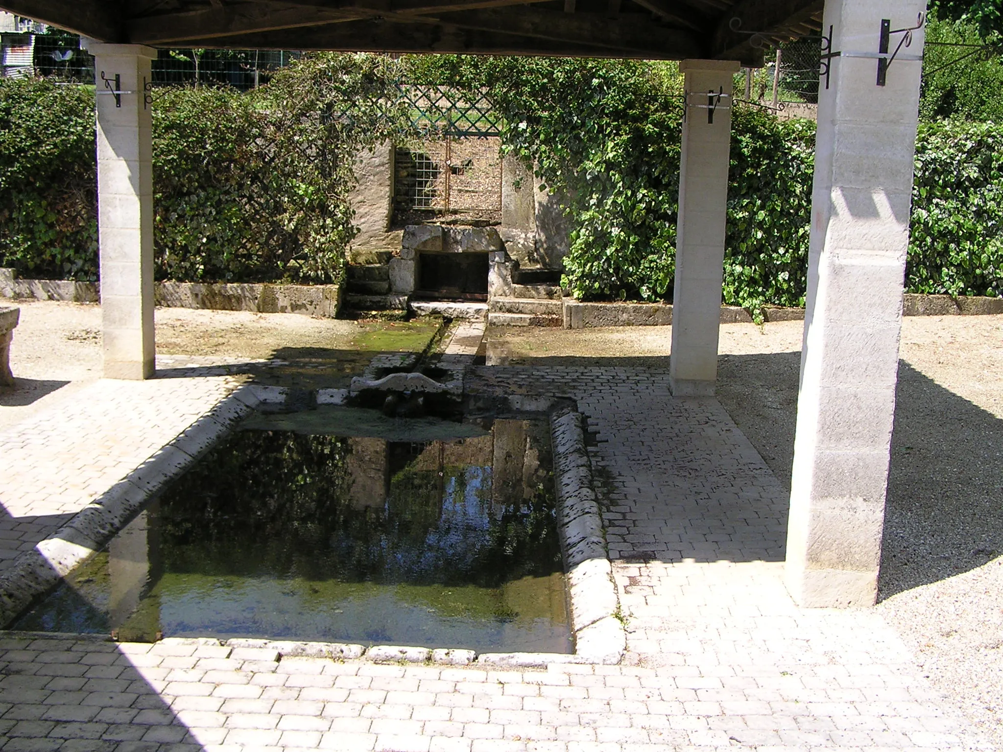 Photo showing: Lavoir de Fléac