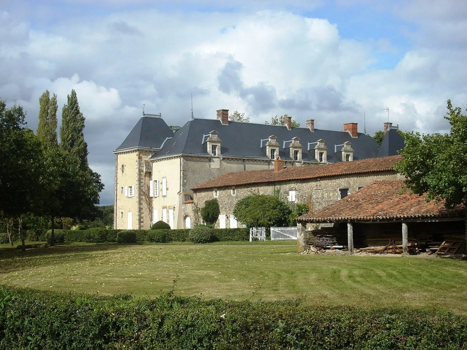 Photo showing: Château du Plessis-le-Franc