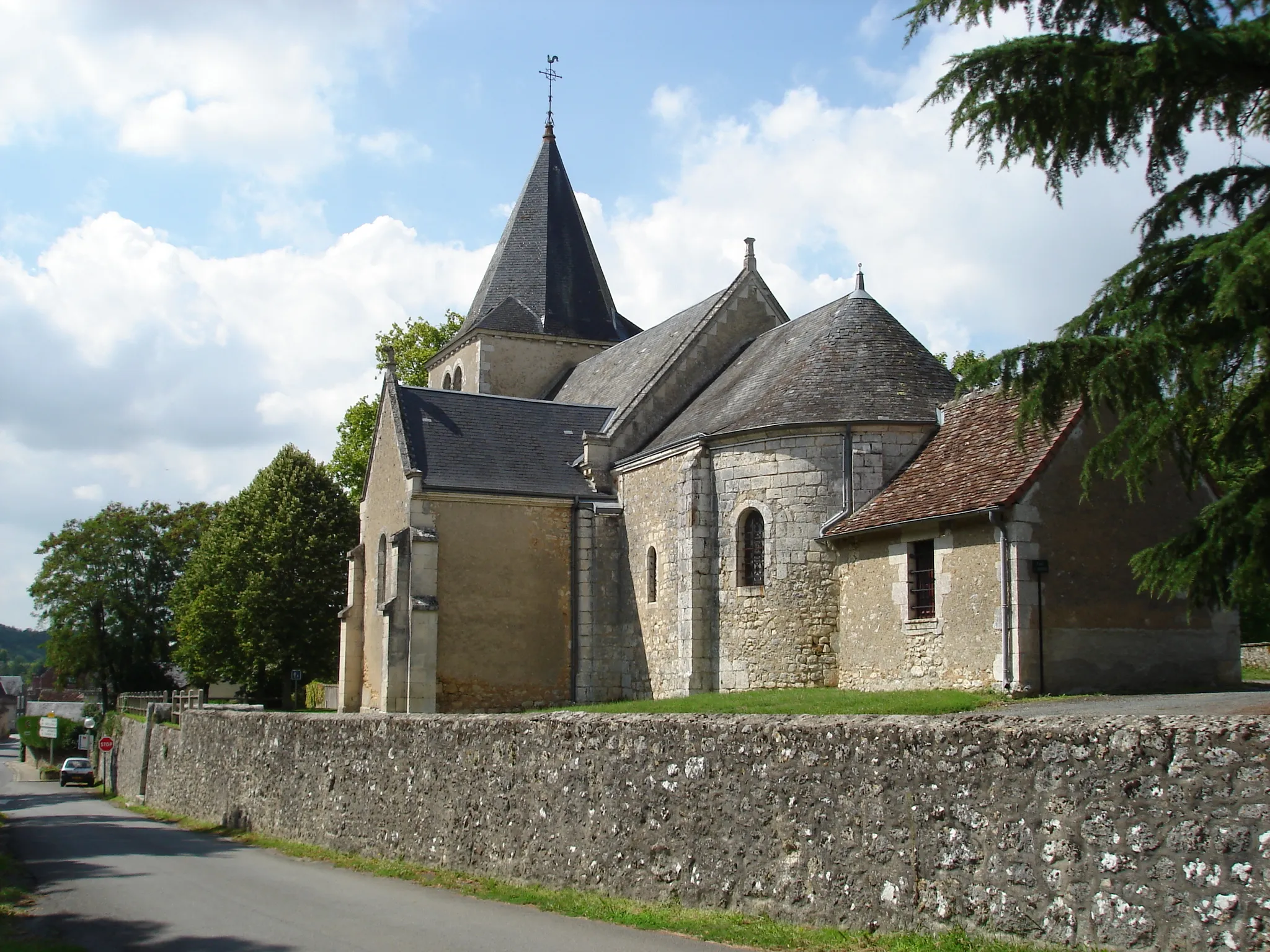 Photo showing: Fontgombault (36) : L'église Saint-Jacques.