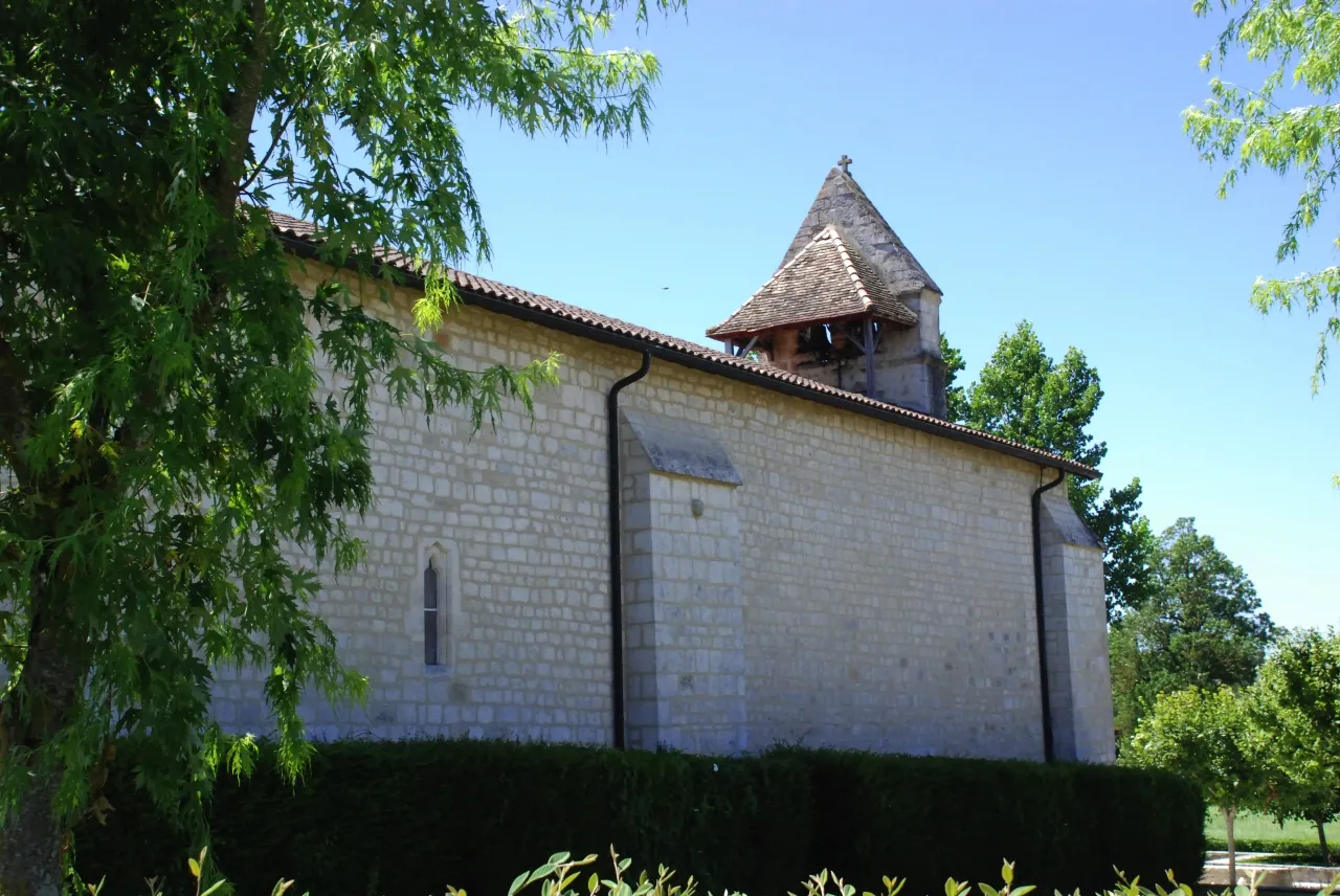 Photo showing: Clocher église de Charmé, Charente, France
