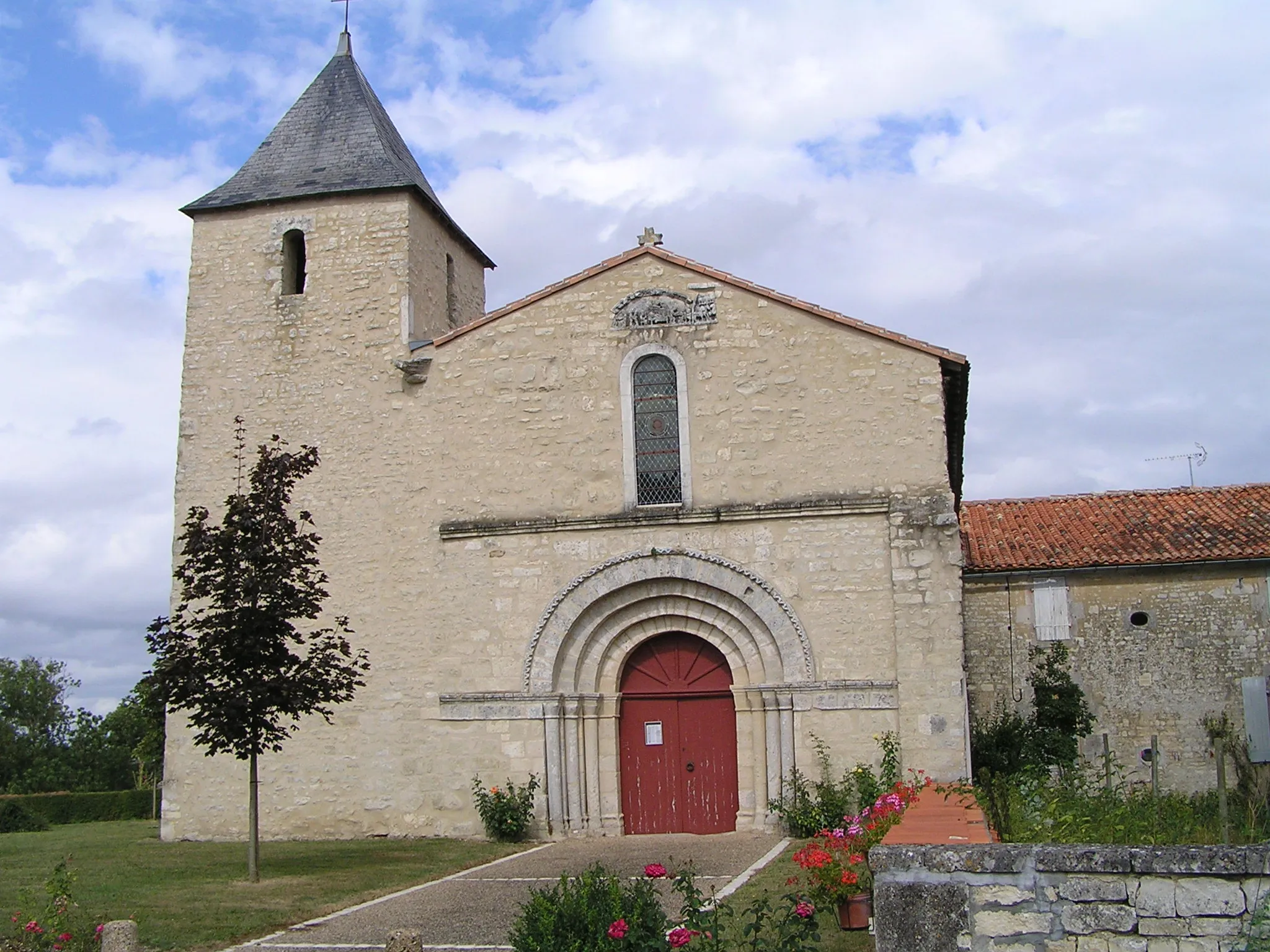 Photo showing: église d'Ambérac