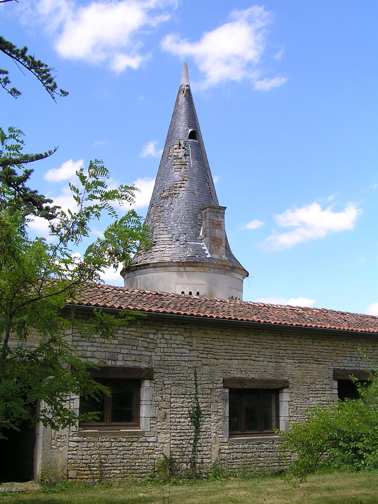 Photo showing: pigeonnier aux Gours