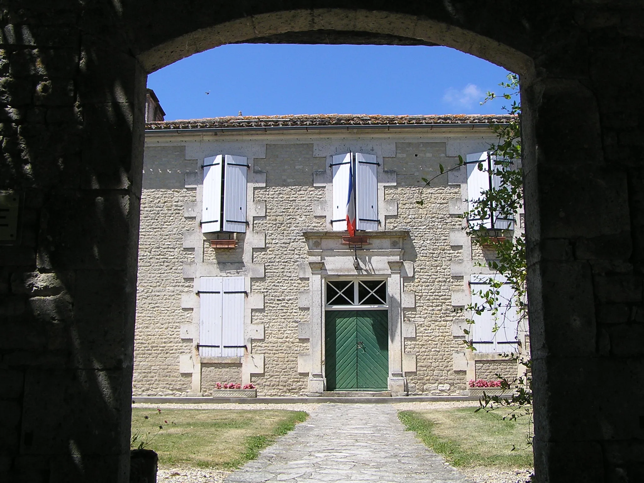 Photo showing: mairie de Verdille