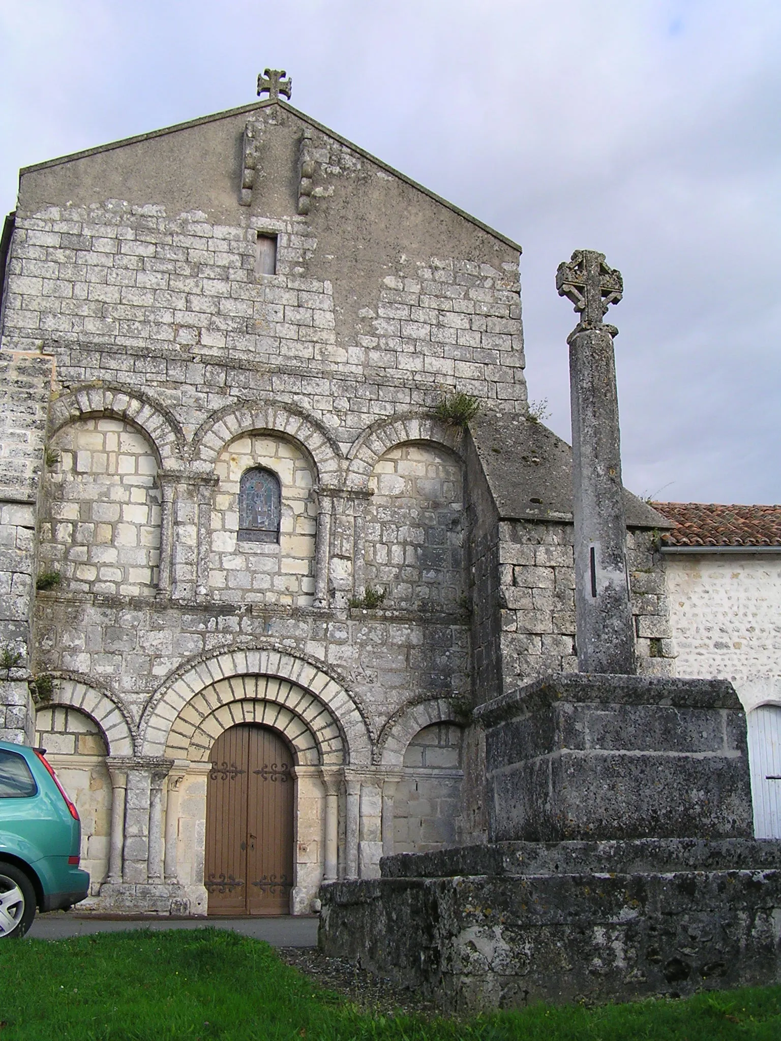 Photo showing: église de Chadurie, Charente, France