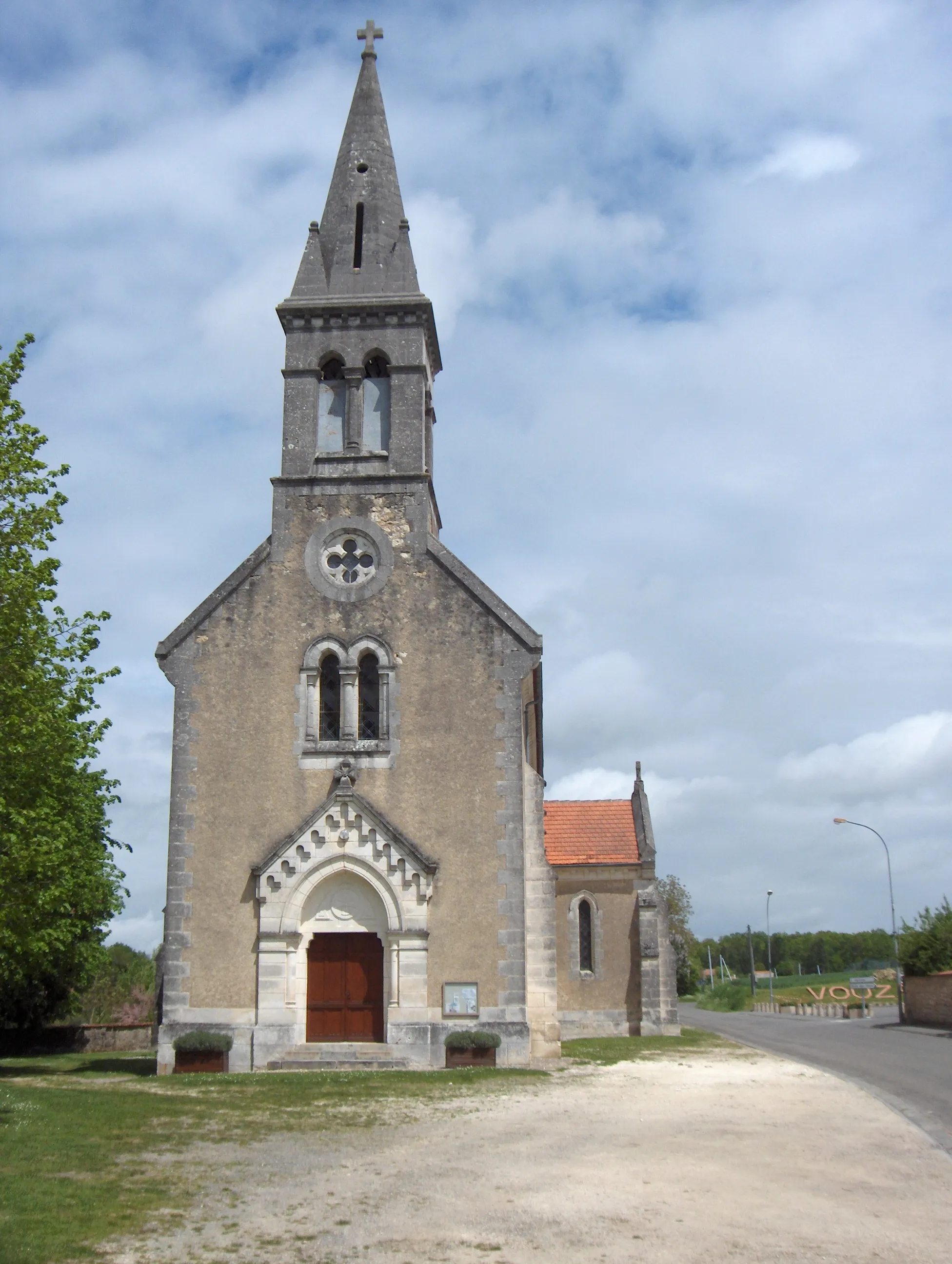Photo showing: Church of Vouzan - Charente - France - Europe