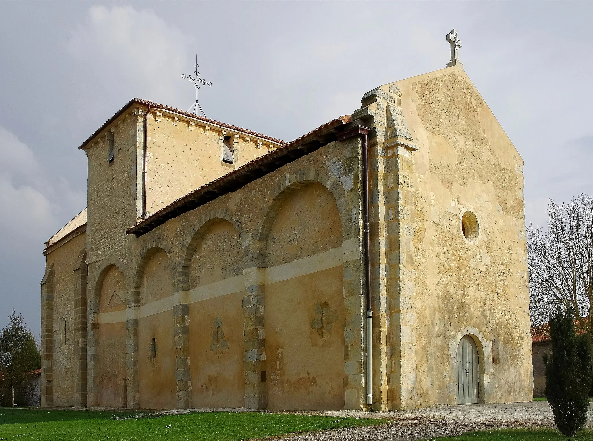 Photo showing: This building is classé au titre des monuments historiques de la France. It is indexed in the base Mérimée, a database of architectural heritage maintained by the French Ministry of Culture, under the reference PA00104458 .