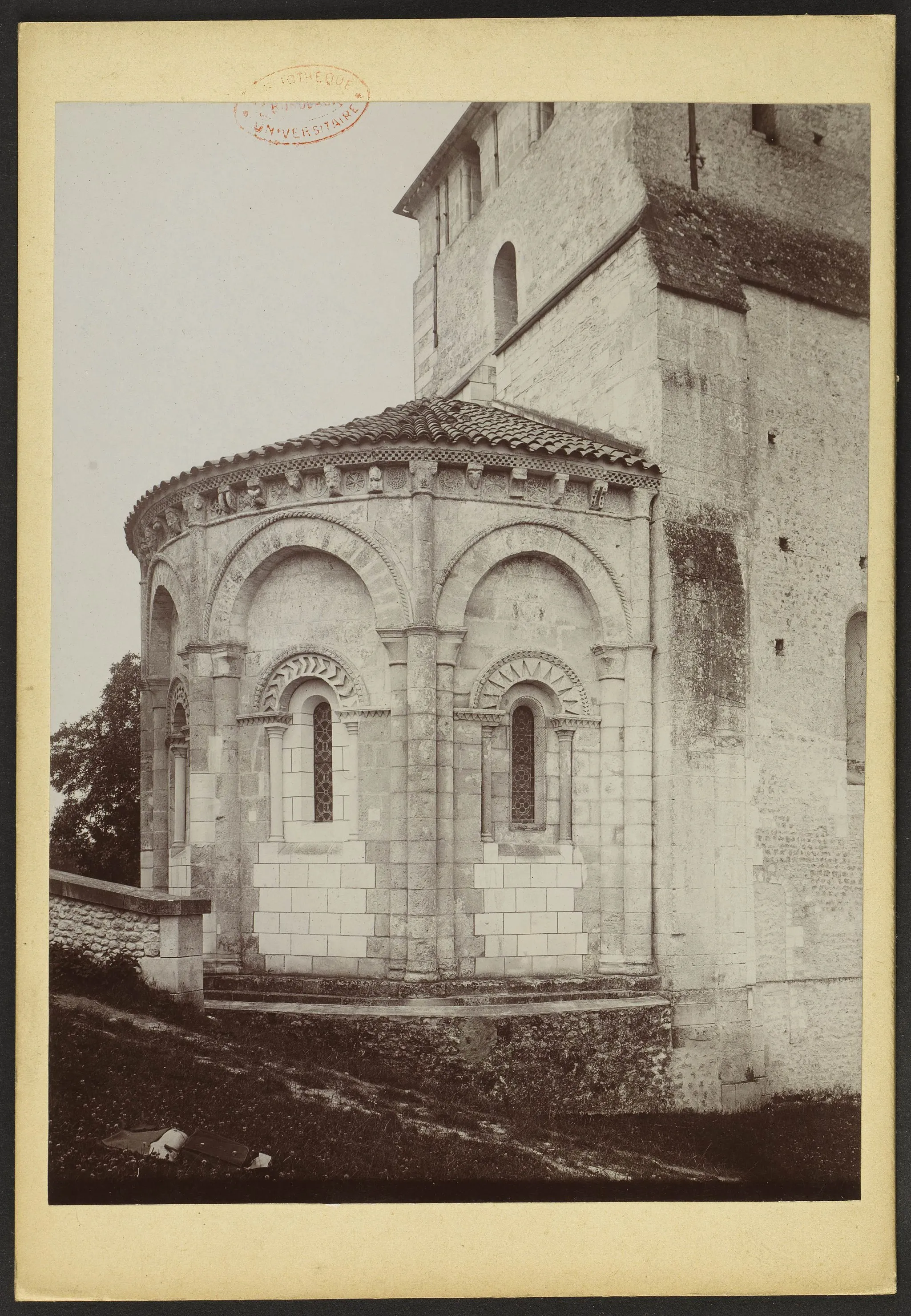 Photo showing: Église Saint-Pardoux de Barret; Chevet