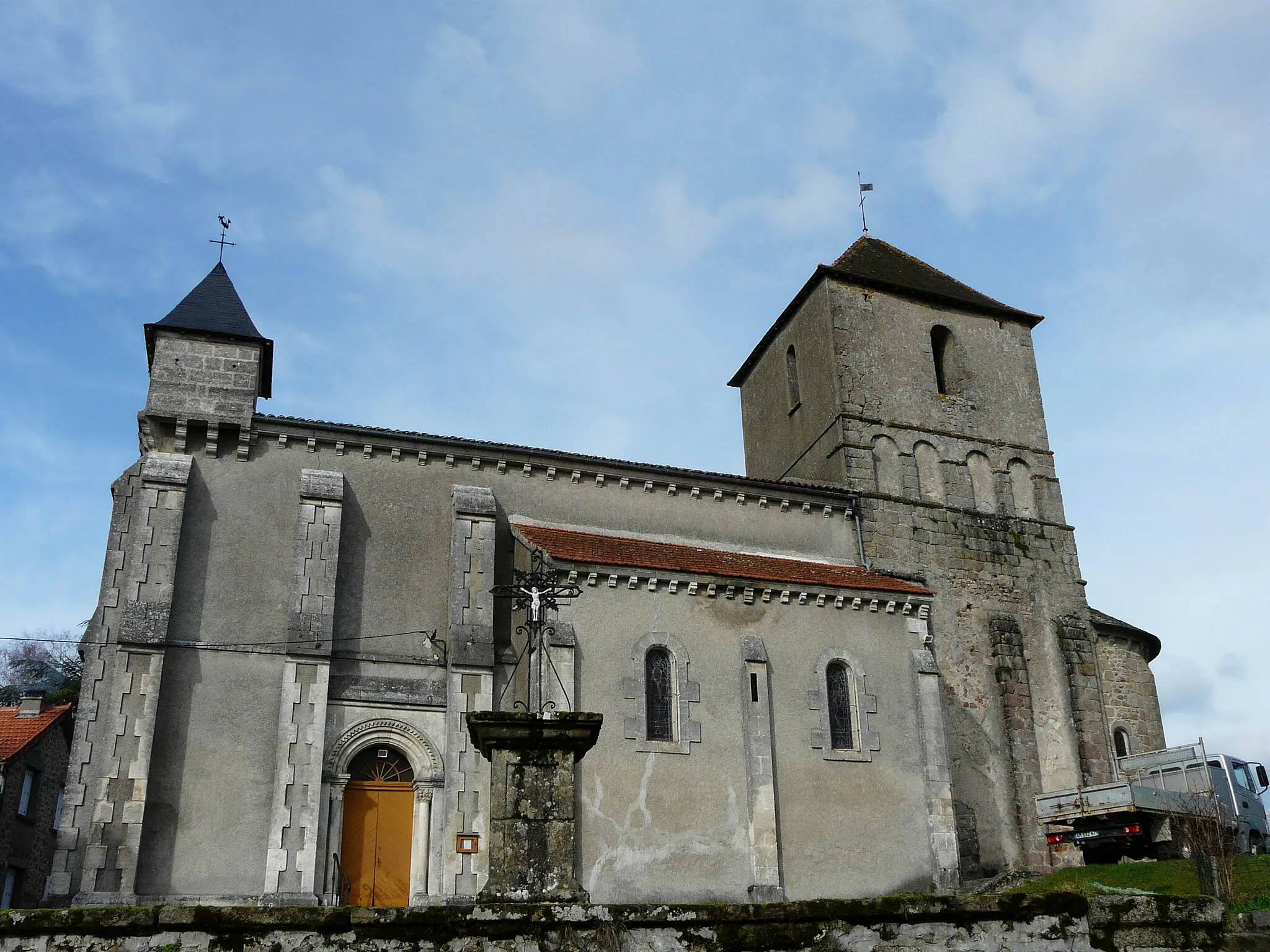 Photo showing: L'église Saint-Martial d'Augignac, Dordogne, France.