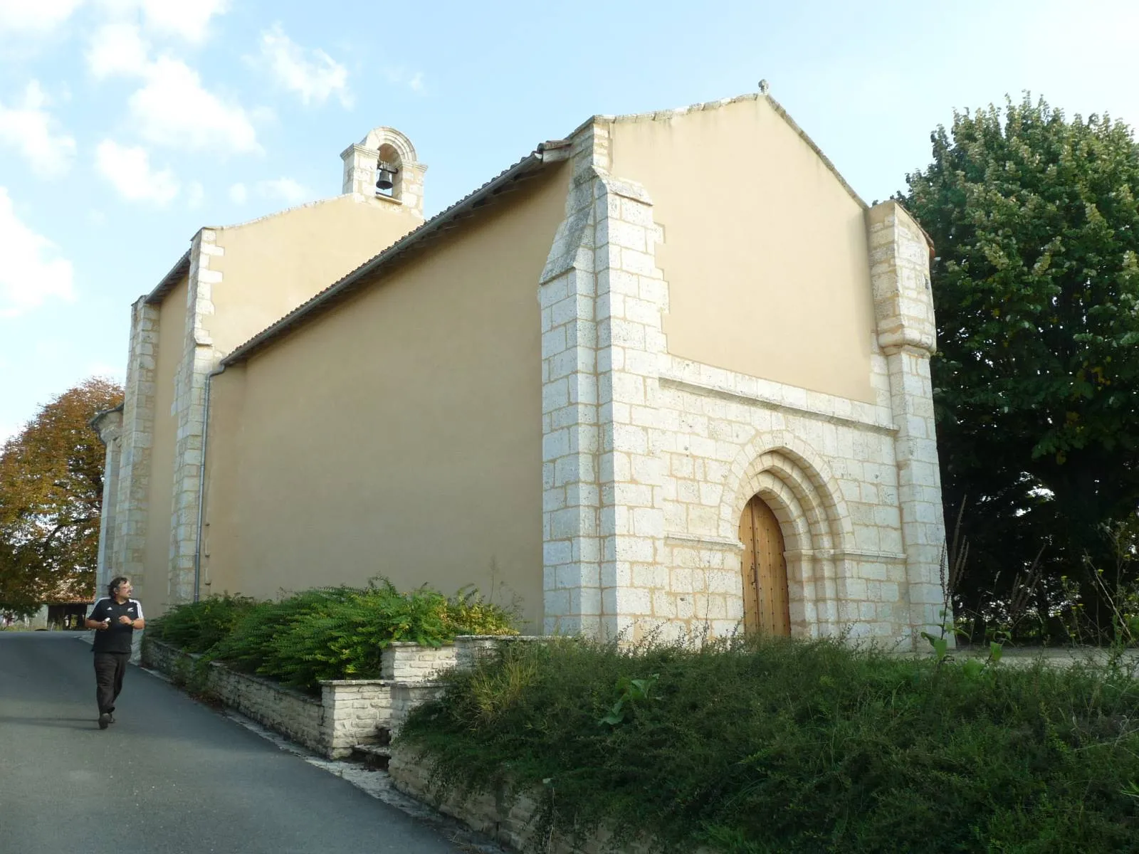 Photo showing: church of Angeduc, Charente, SW France