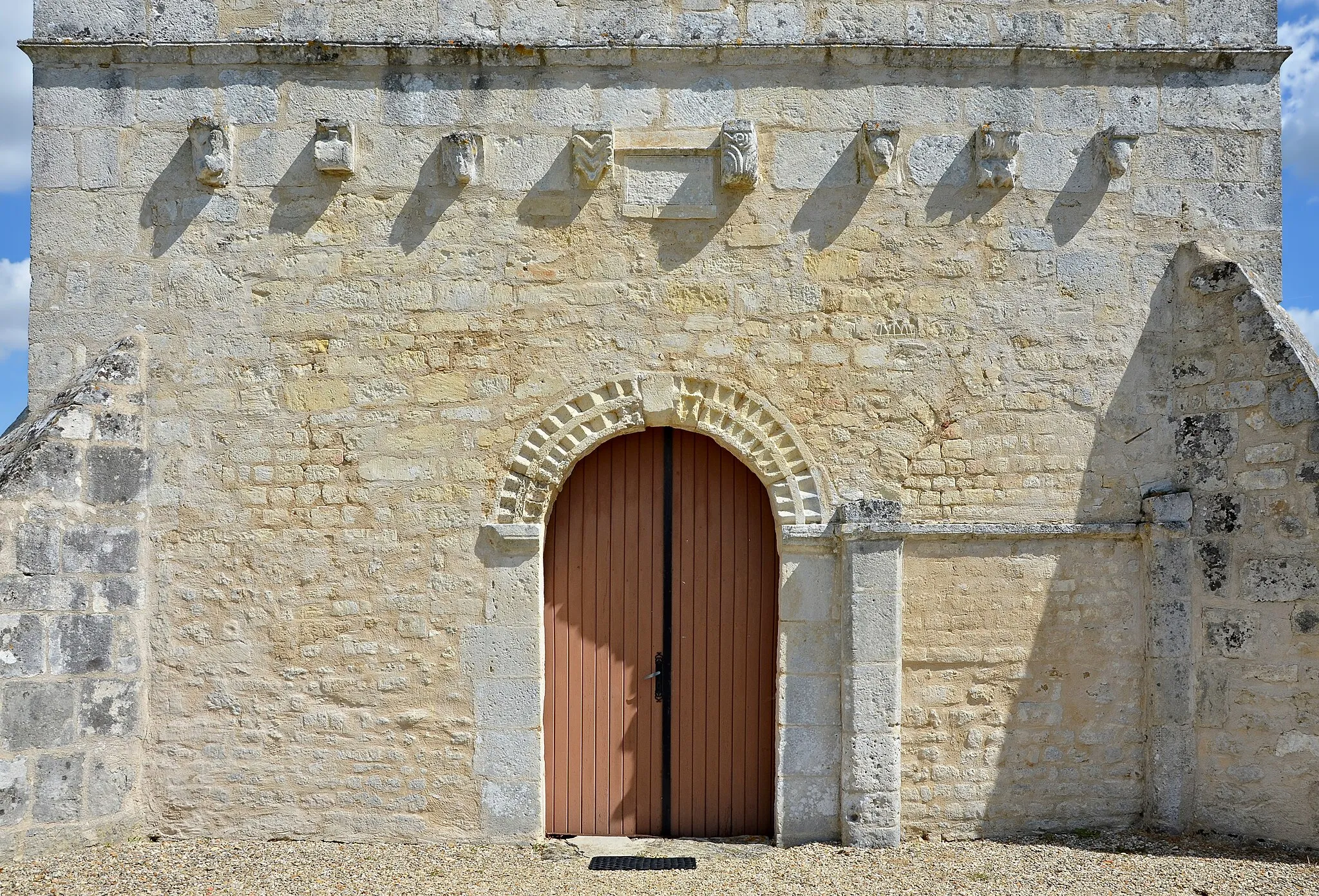 Photo showing: This building is indexed in the base Mérimée, a database of architectural heritage maintained by the French Ministry of Culture, under the reference IA00041239 .