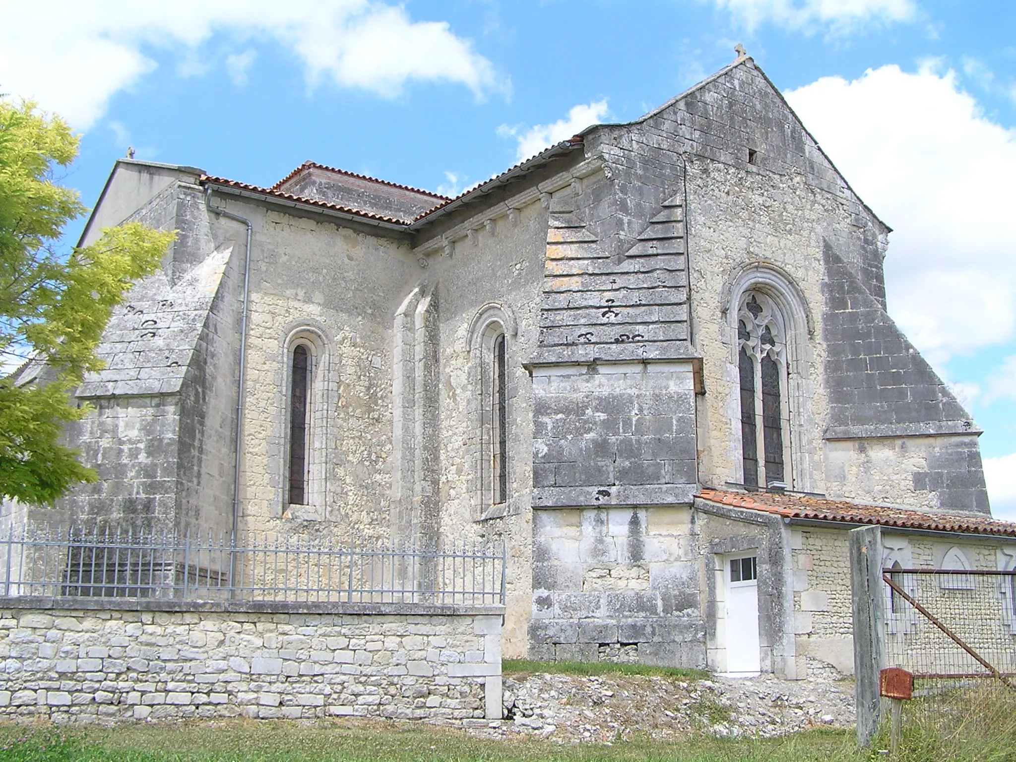 Photo showing: église de Saint-Palais-du-Né