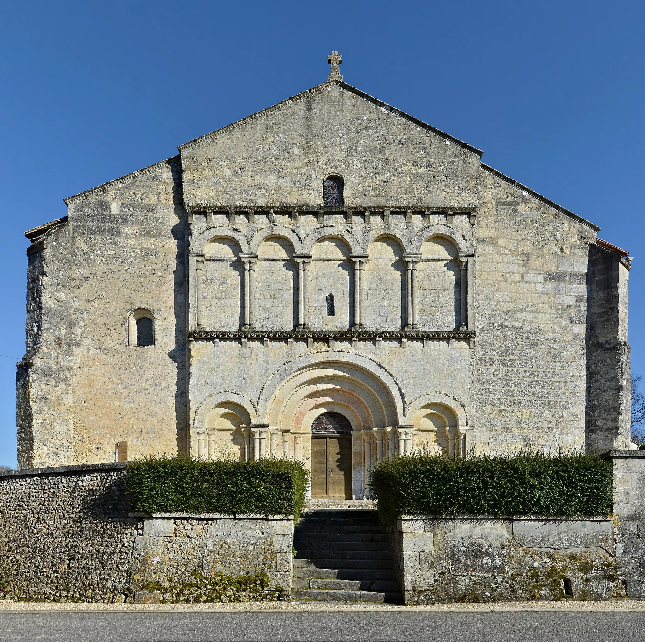 Photo showing: This building is classé au titre des monuments historiques de la France. It is indexed in the base Mérimée, a database of architectural heritage maintained by the French Ministry of Culture, under the reference PA00104509 .