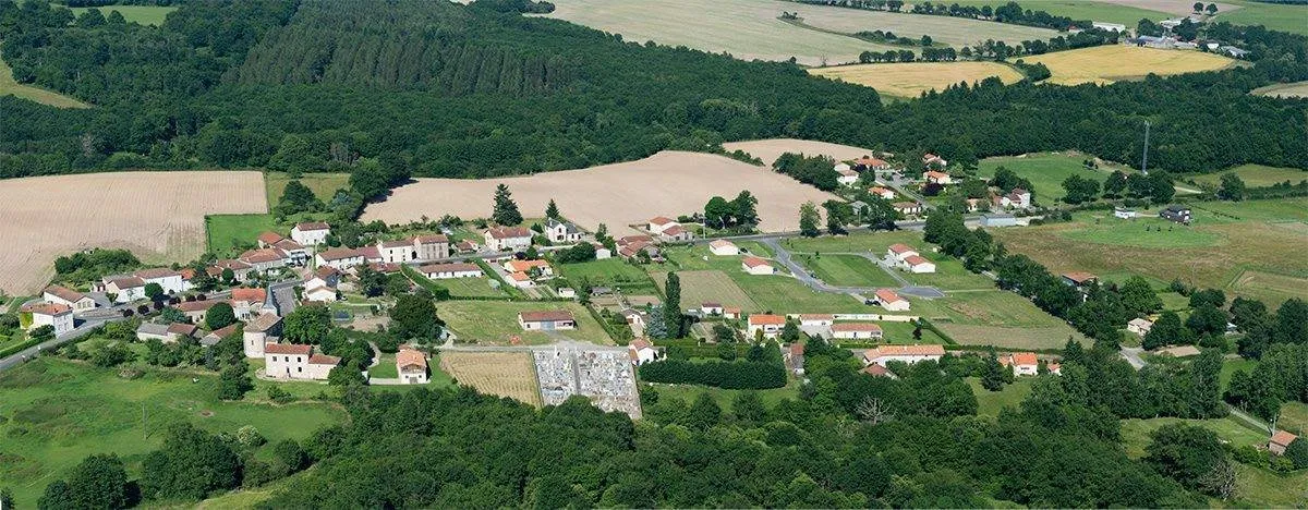 Photo showing: Hiesse, the village