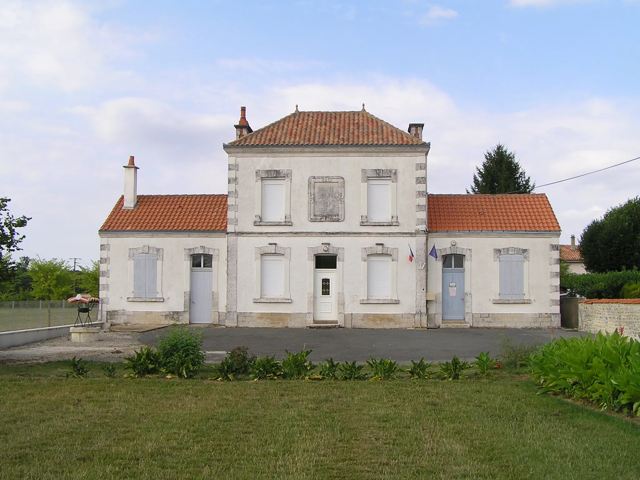 Photo showing: mairie de La Chèvrerie