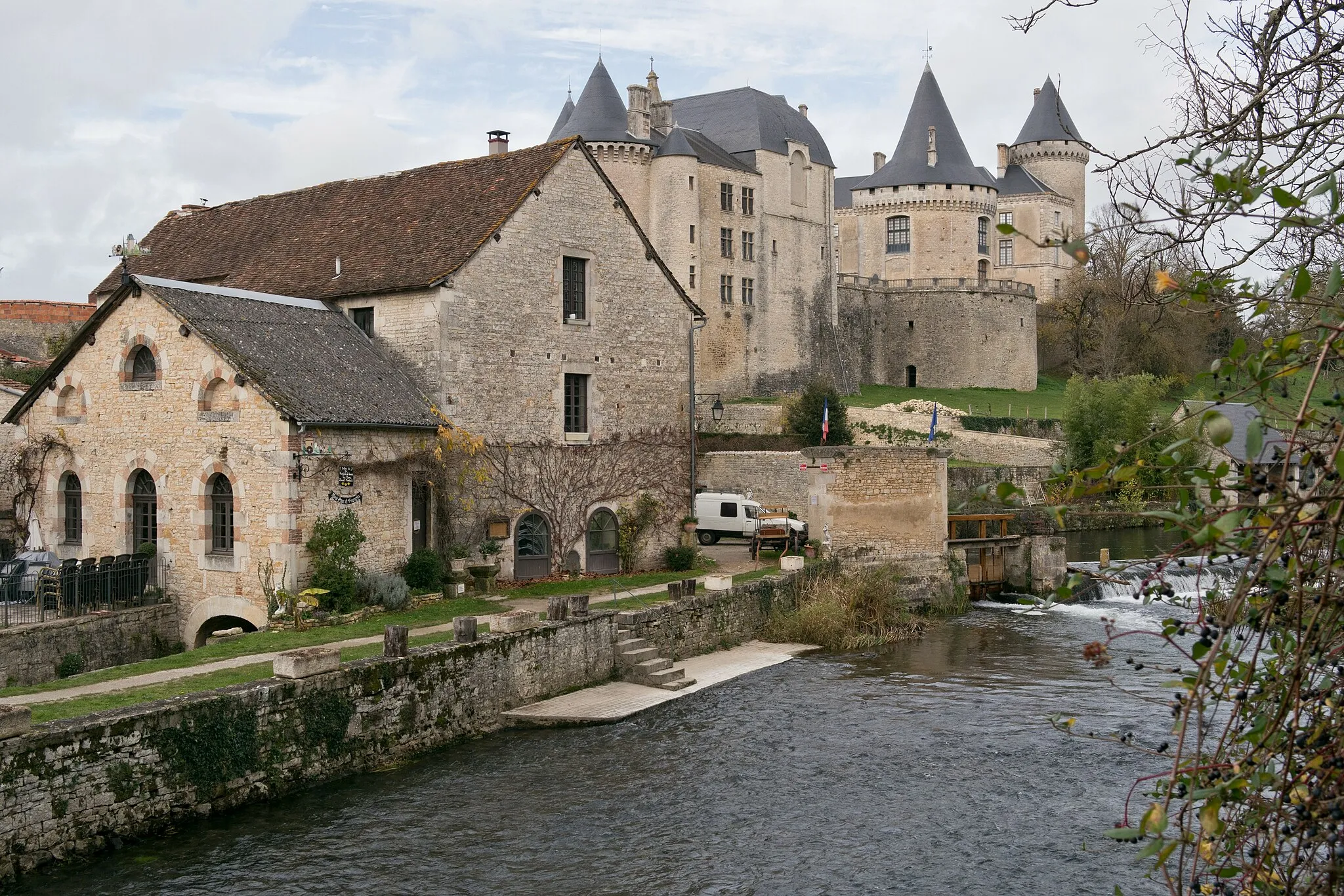 Photo showing: This building is indexed in the base Mérimée, a database of architectural heritage maintained by the French Ministry of Culture, under the reference PA00104534 .