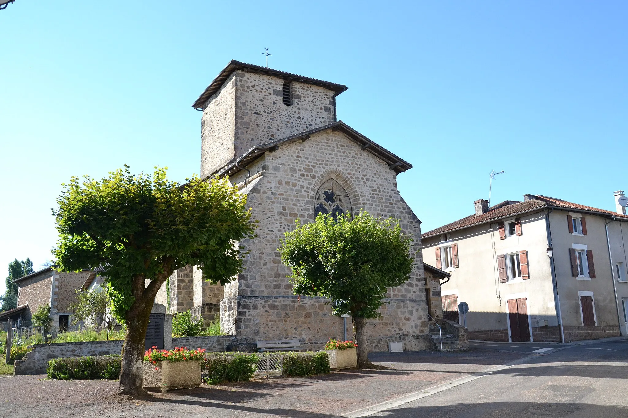 Photo showing: Église de Suris (Charente, France)