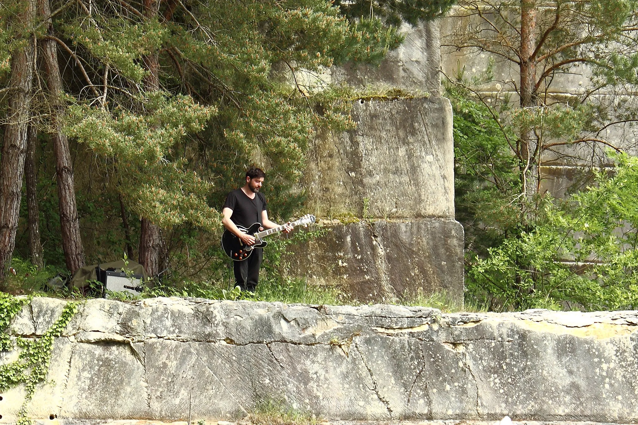 Photo showing: Nicolas Jorio au festival Less Playboy is More Cowboy #4 à la Carrière de Normandoux  - Tercé, juin 2013.
Flickr Tags: Confort Moderne Terce Carriere de Normandoux Concert Live Music Musique Less playboy is more cowboy Festival Carriere Normandoux Guitare Guitare solo Nicolas Jorio Quarry.

from Flickr album "Le Confort Moderne" by Xi WEG from Poitiers, France
and Flickr album "La Carrière de Normandoux" by Xi WEG

"Les Soirs d'été de la Carrière de Normandoux. La Carrière de Normandoux sur Facebook.