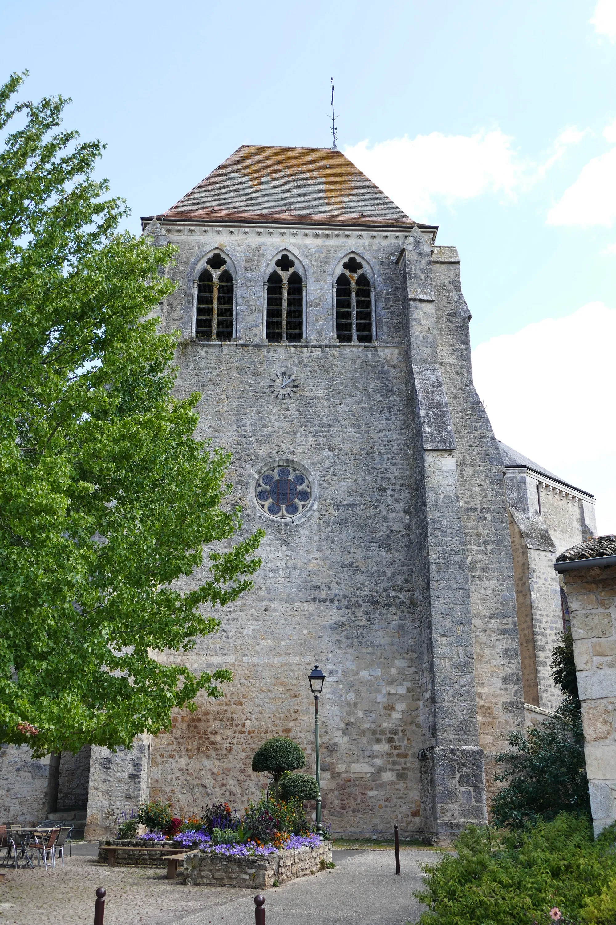 Photo showing: Saint-Georges' church in Vivonne (Vienne, Nouvelle Aquitaine, France).