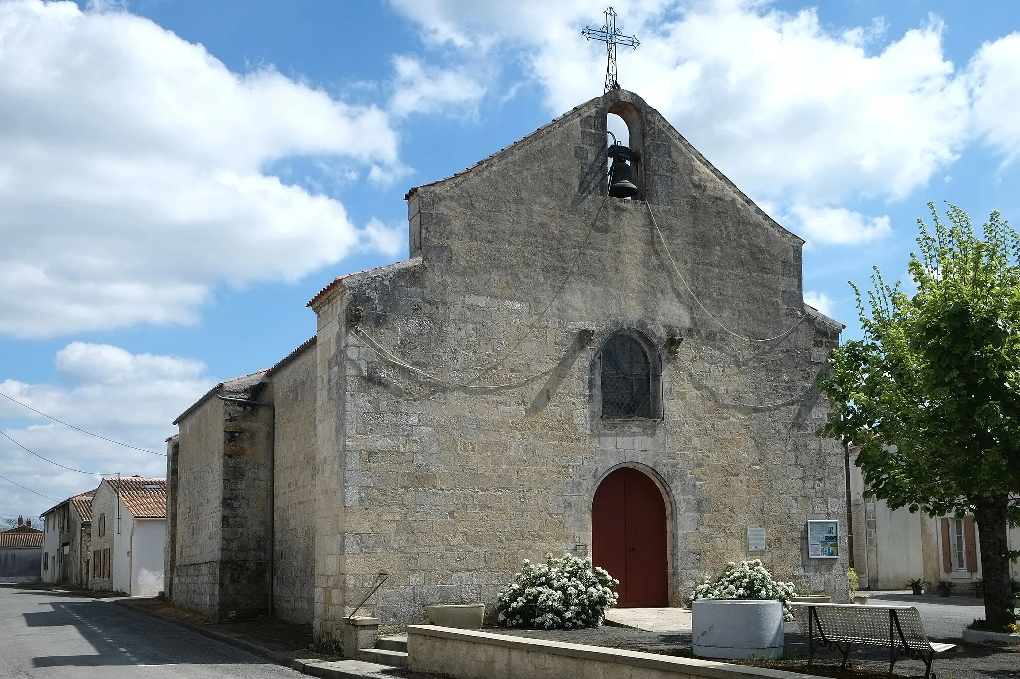 Photo showing: Église Saint-Pierre Benon Charente-Maritime France